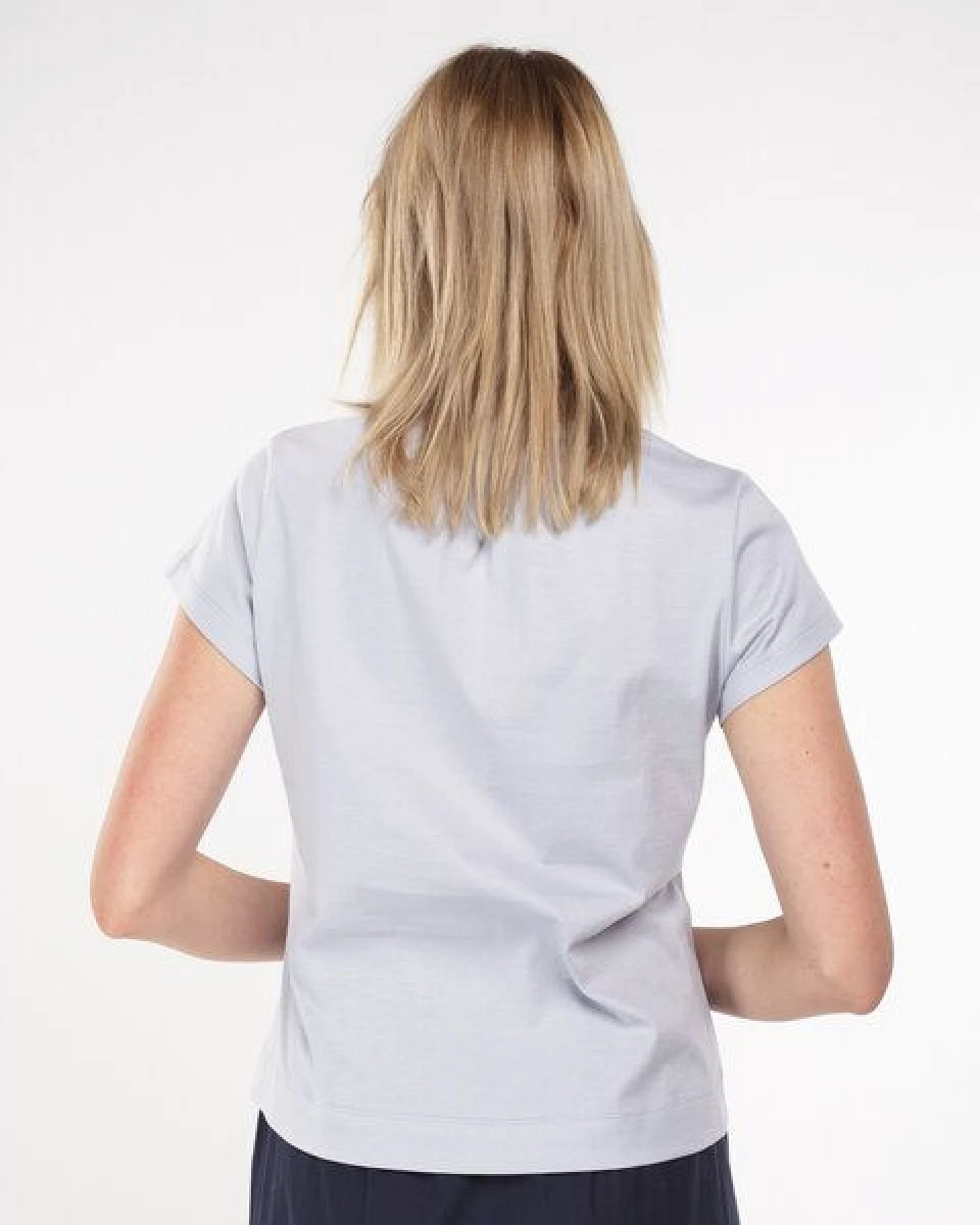 Alma & Lovis Kurzarmshirt im Blusen-Style aus Bio-Baumwolle – Ansicht 4