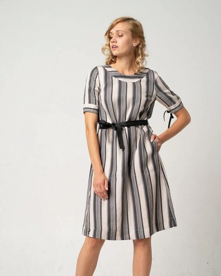 Alma & Lovis Streifen-Kleid aus Leinen und Tencel