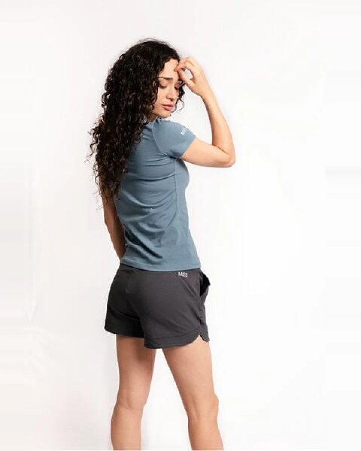 M23 Damen Shorts aus Bio-Baumwolle, Modell "Chloé"