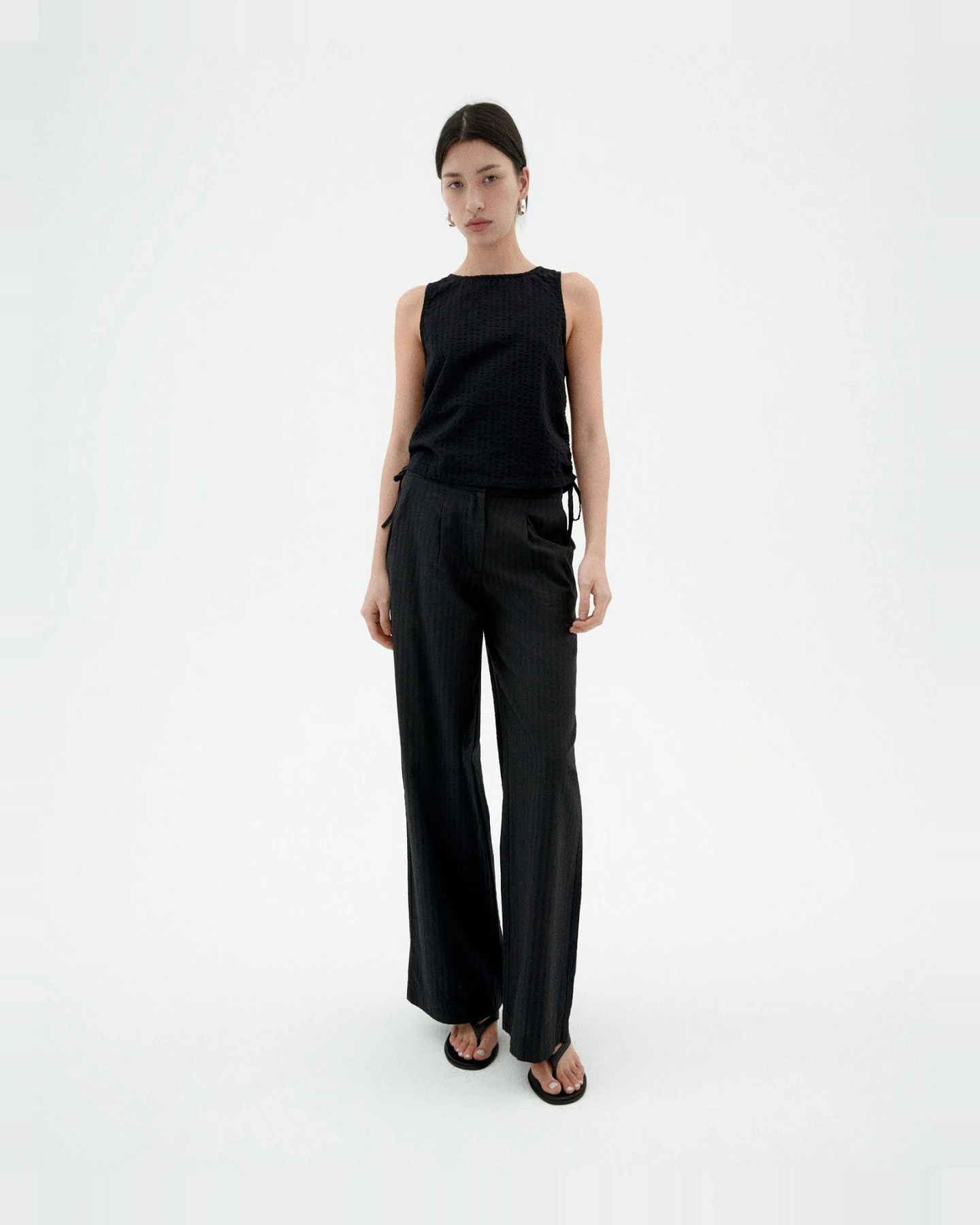 Thinking MU Damen vegan Hose Seersucker Manolita Schwarz – Ansicht 2