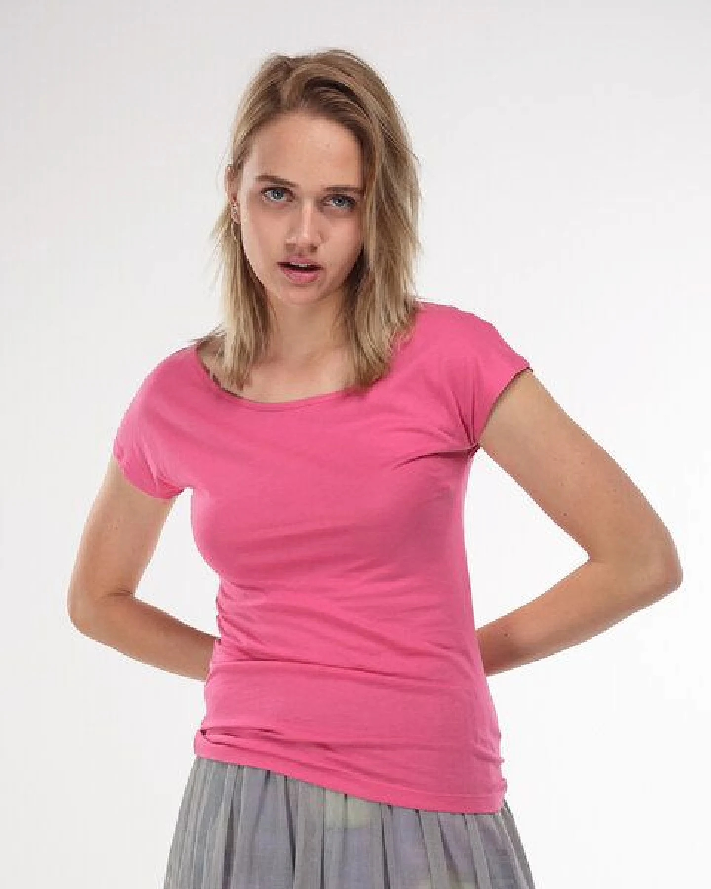 Alma & Lovis T-Shirt aus Bio-Baumwolle – Ansicht 2