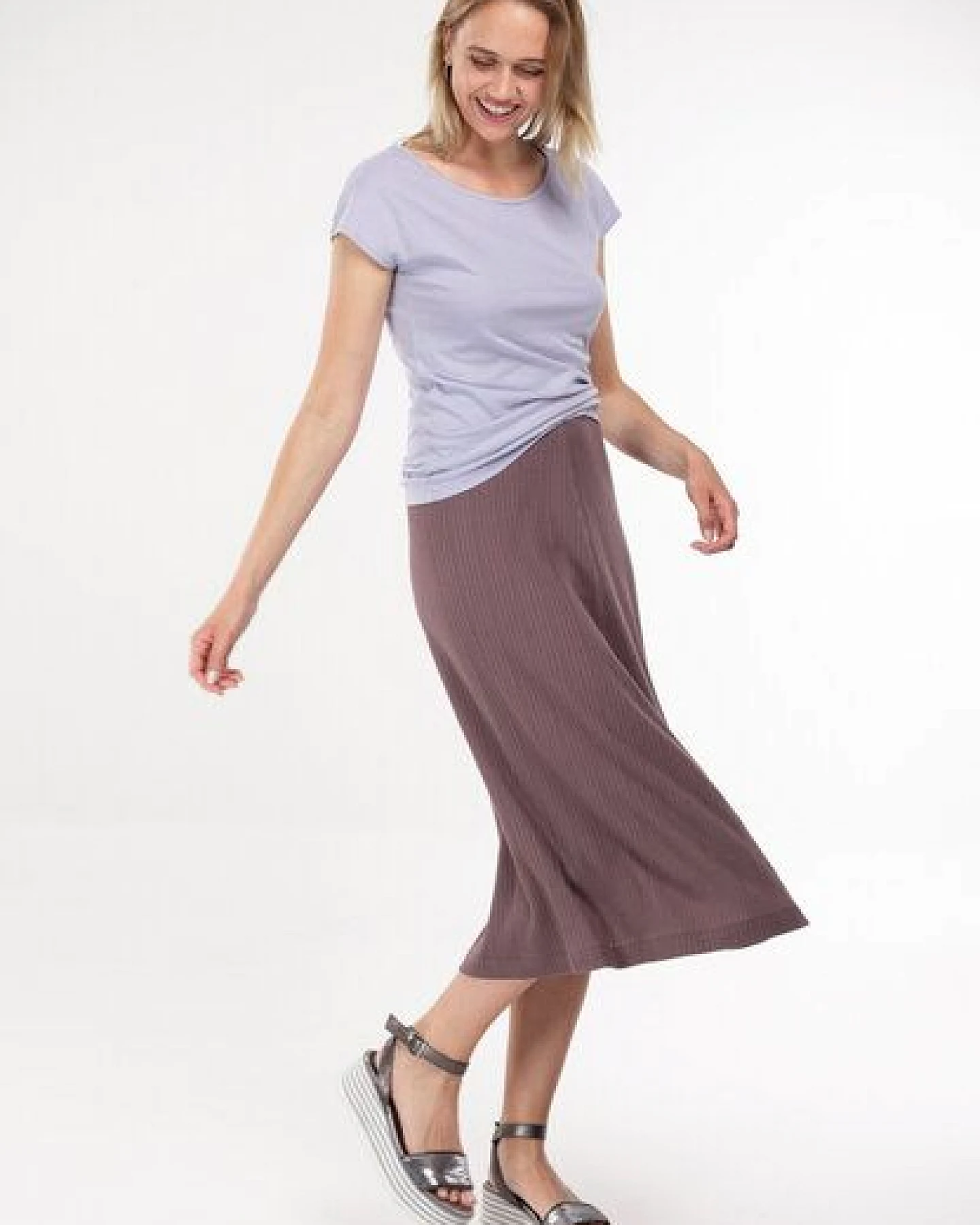Alma & Lovis T-Shirt aus Bio-Baumwolle – Ansicht 2