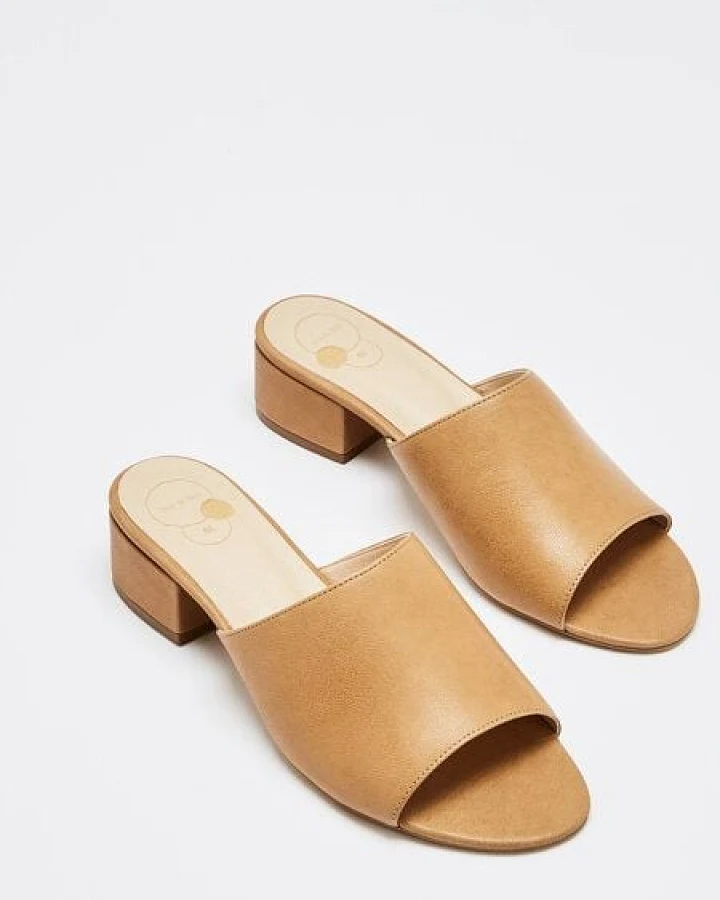 NINE TO FIVE #maia - minimalistische Mule Sandale aus leichter Microfaser mit Blockabsatz