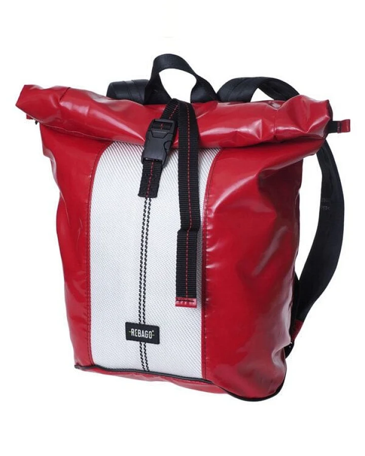Rebago Rucksack George aus recycelter LKW-Plane und Feuerwehrschlauch