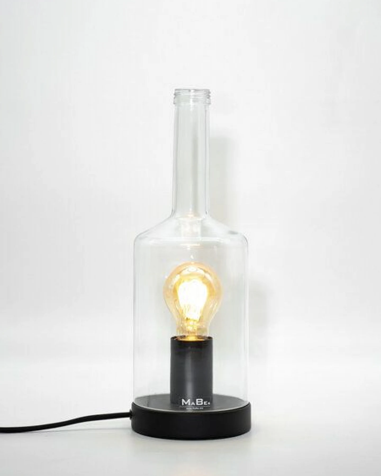 MaBe Lampe & WINDLICHT - Modern und Eckig (30cm hoch) – Ansicht 3