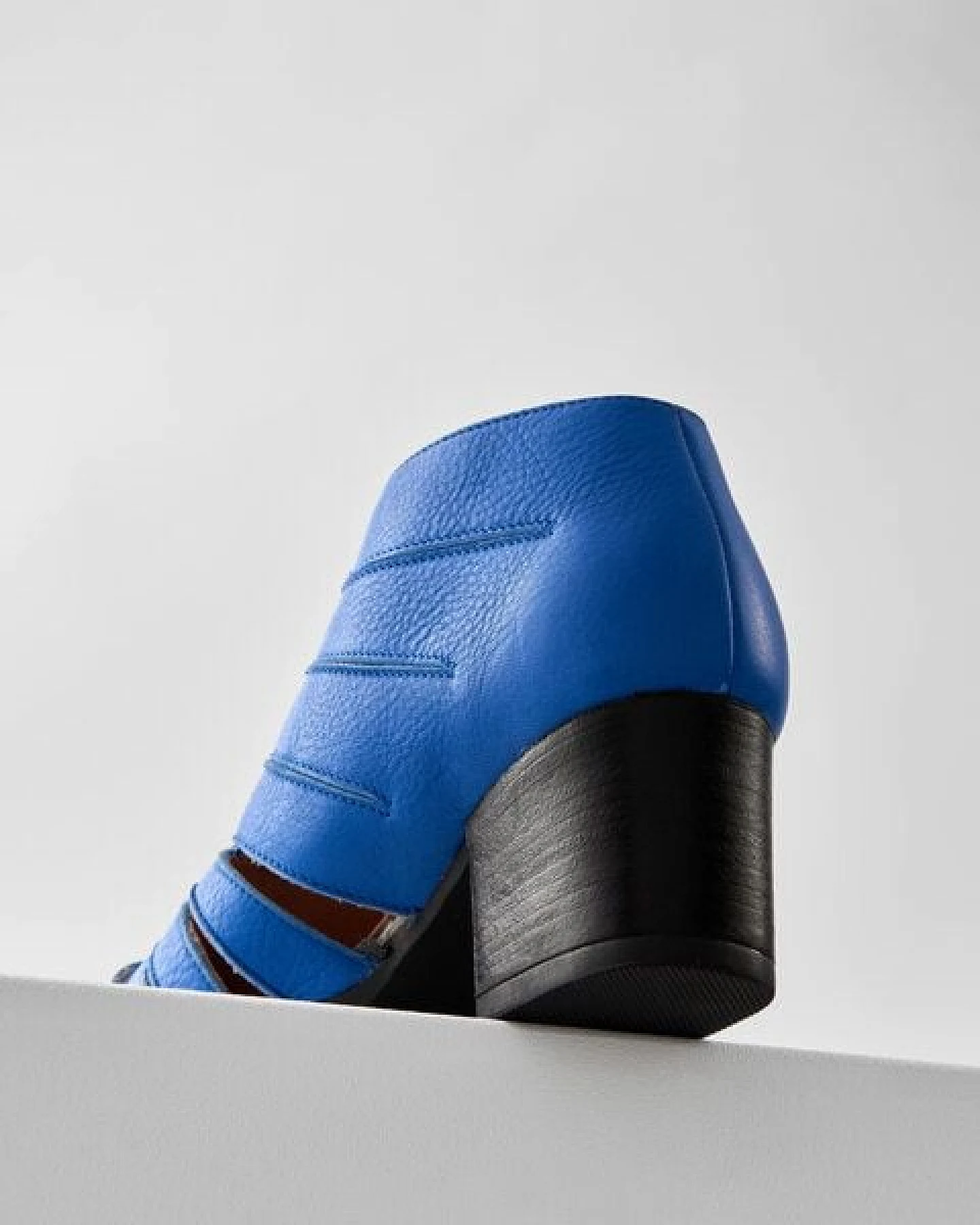 Addition Sustainable Apparel Cut Out Bright Blue - Stiefelette mit Lochmuster blau Damen – Ansicht 3