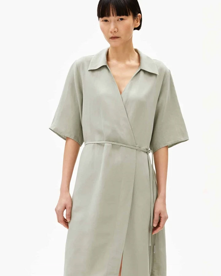 ARMEDANGELS Damen vegan Kleid Femnaami Lino Grün