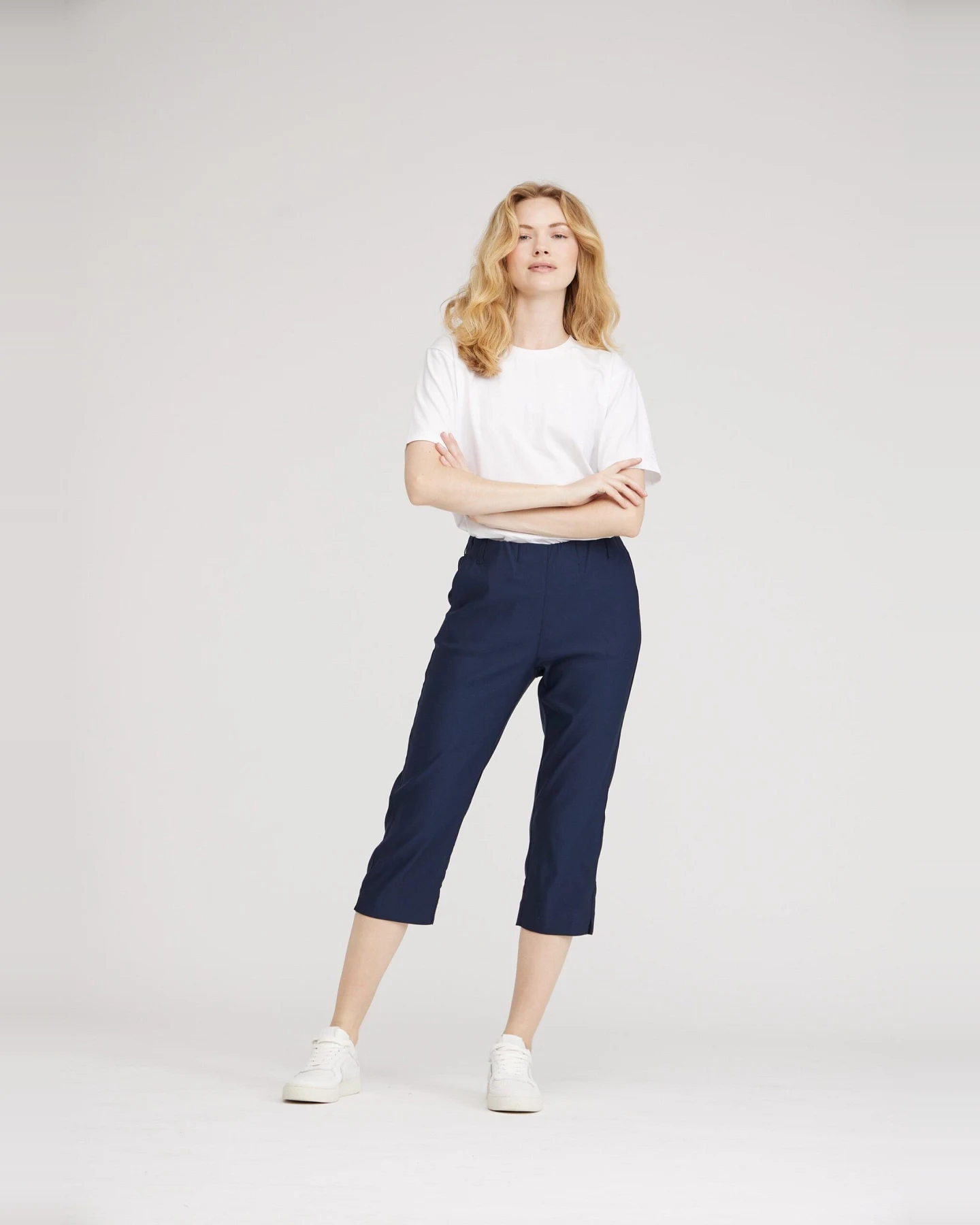 LAURIE Damen vegan Hose Taylor Regular Capri Ml Navy – Ansicht 2