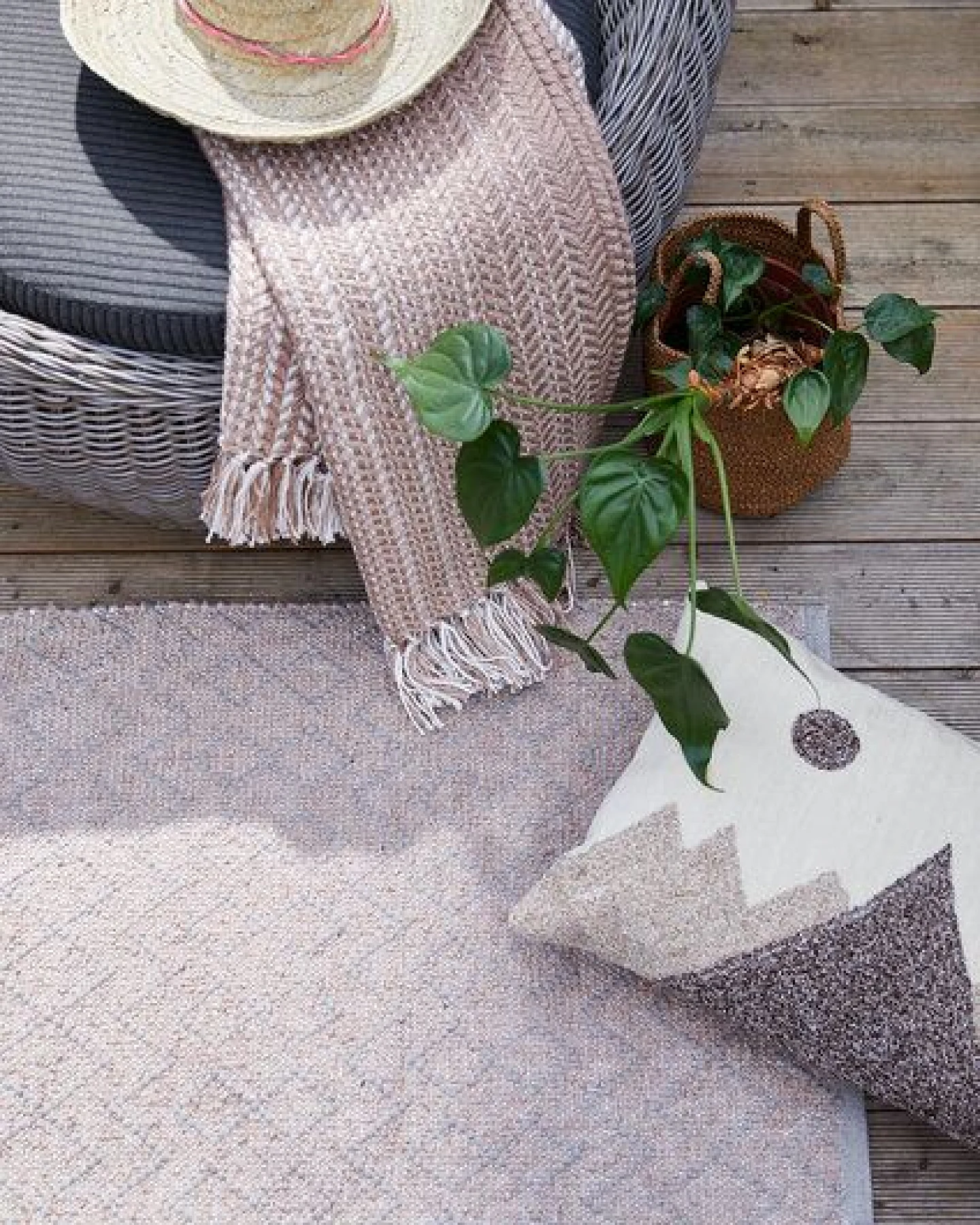 liv interior Recycelter In-/Outdoor Teppich BOUCLÉ – Ansicht 4