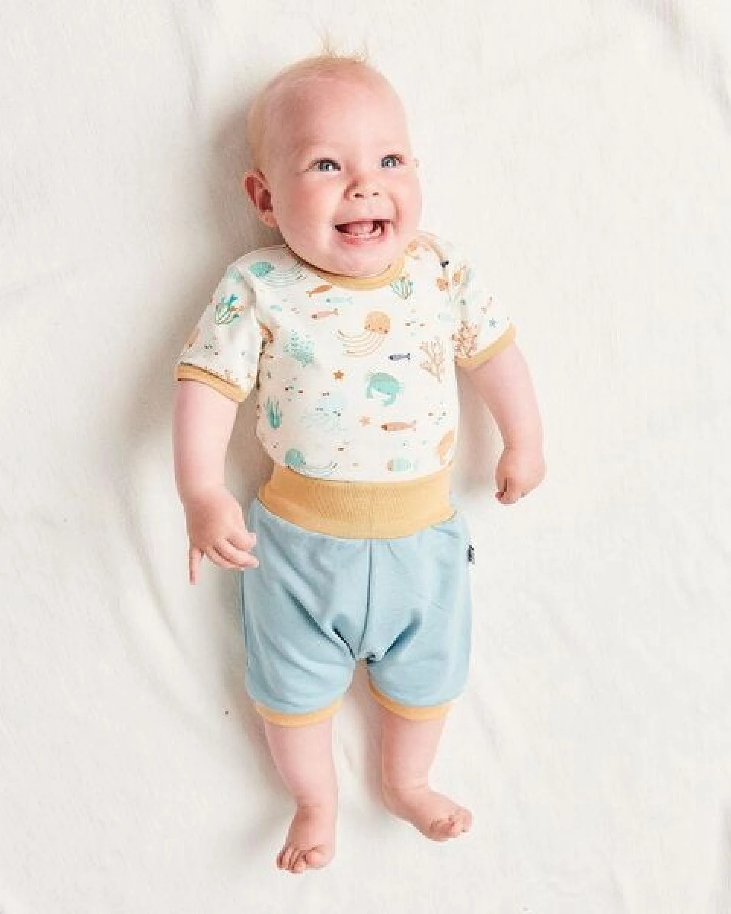 Cheeky Apple Basic Shorts "Sommersweat Frost" aus Bio-Baumwolle – Ansicht 4