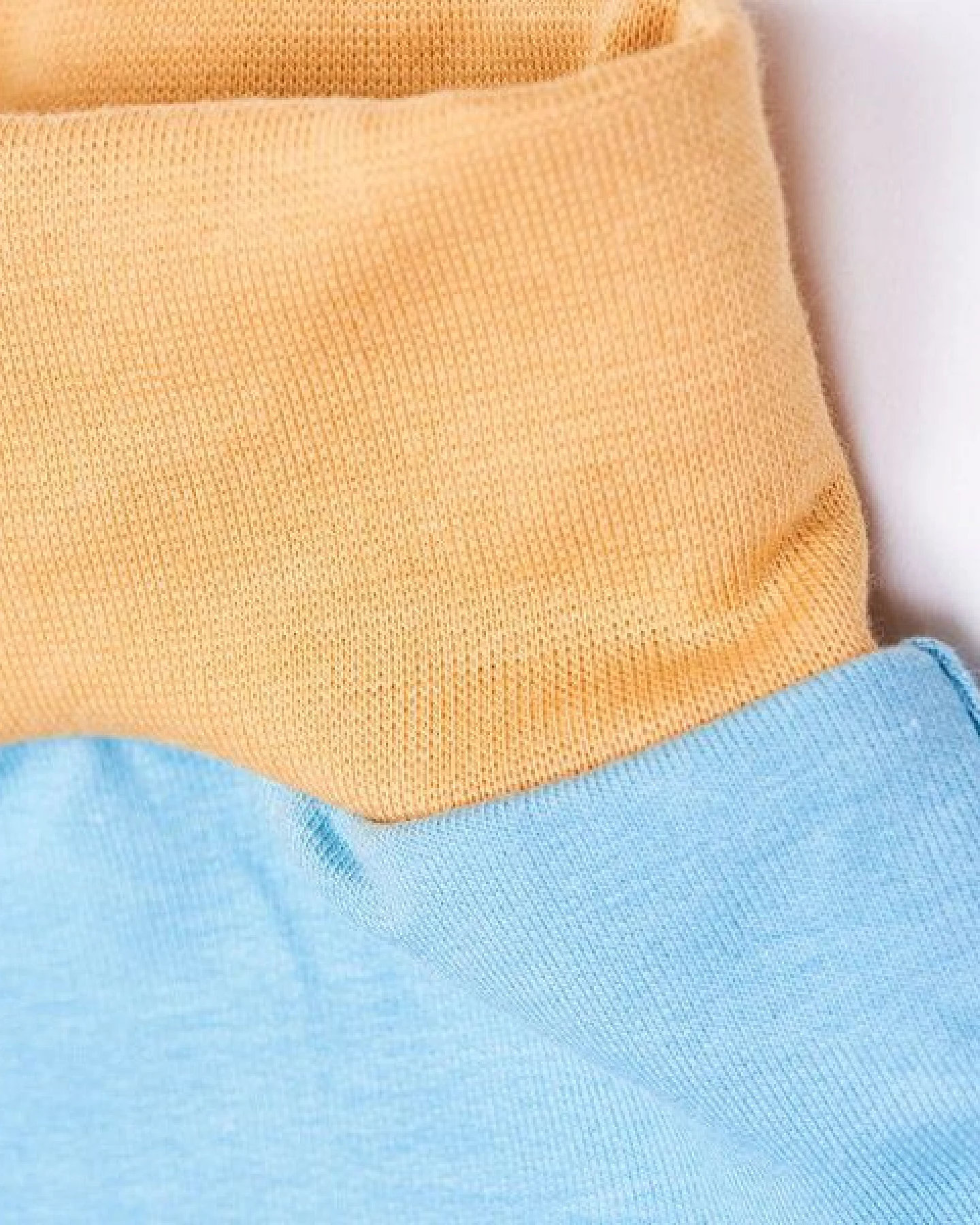 Cheeky Apple Basic Shorts "Sommersweat Frost" aus Bio-Baumwolle – Ansicht 3