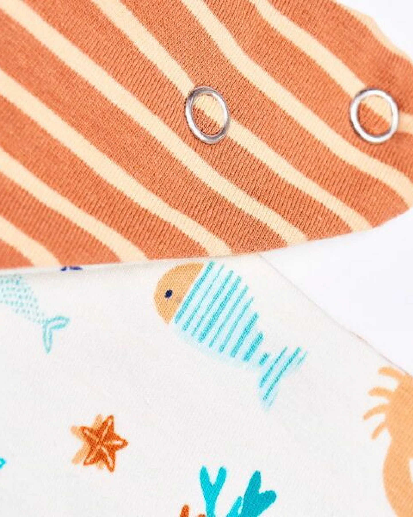 Cheeky Apple Wendbares Dreieckstuch "Ocean Party" aus Bio-Baumwolle – Ansicht 2