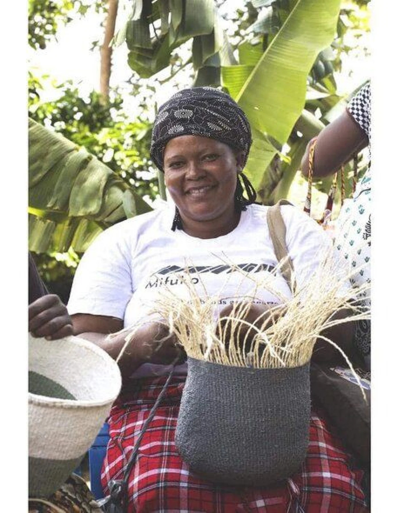 KIONDO Körbe XS - Sisal/Papier Aufbewahrungs- & Pflanzkorb - Mifuko – Ansicht 2