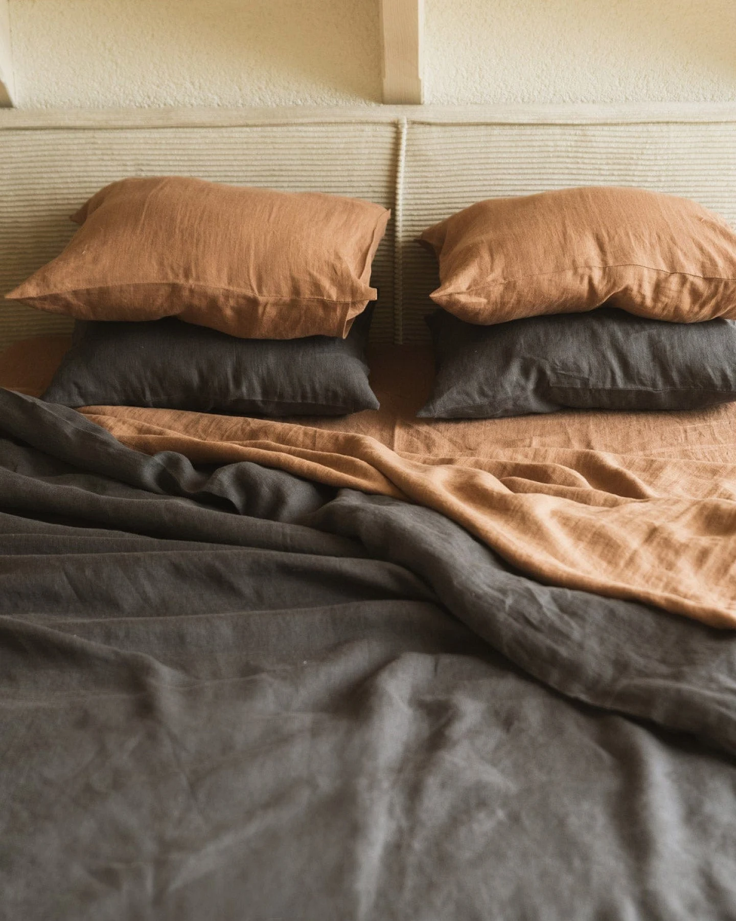 AmourLinen unisex vegan Set Bettlaken Holzkohle – Ansicht 2