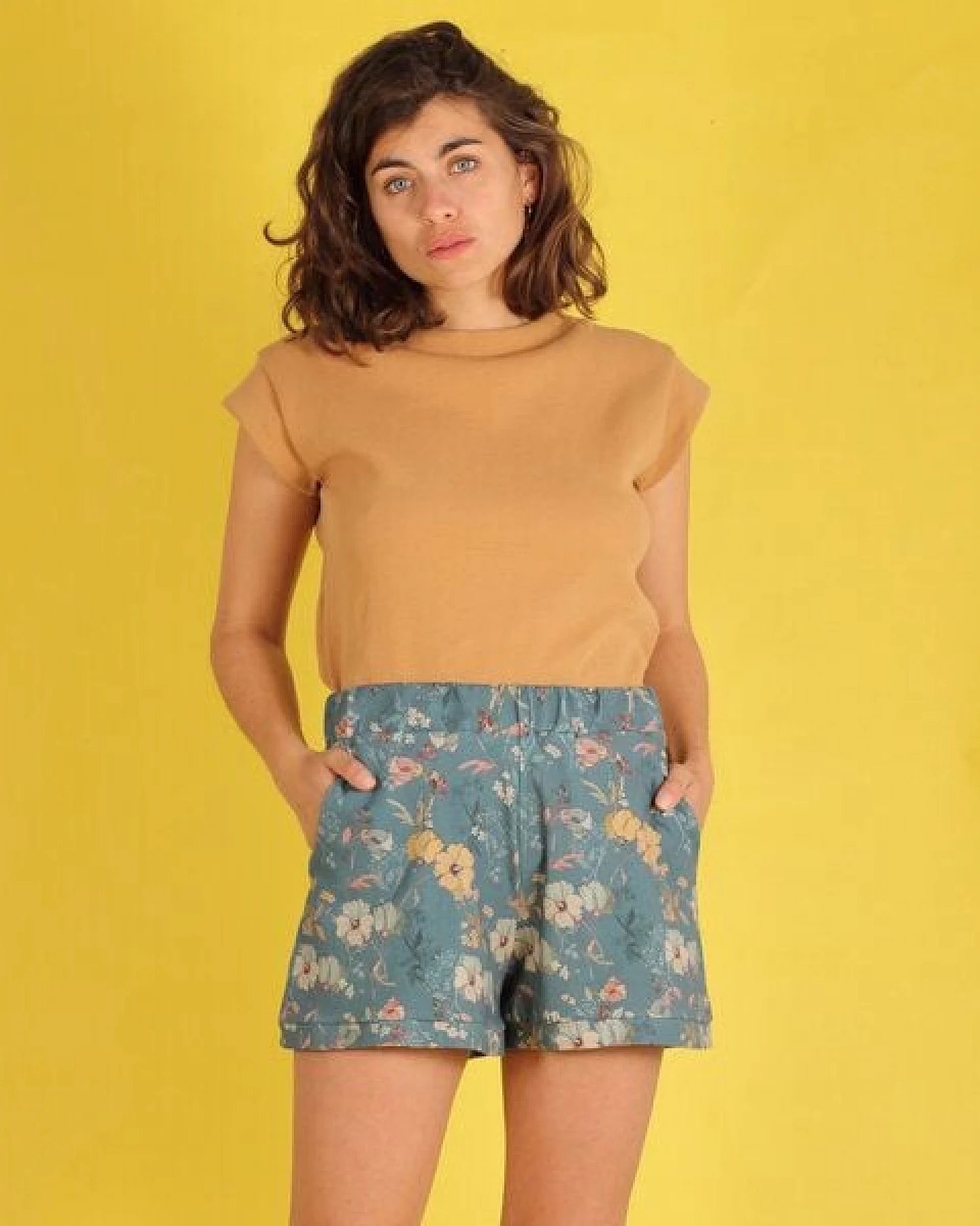 ManduTrap Shorts "Floralia" aus Biobaumwolle kbA mit Blumenmuster – Ansicht 4