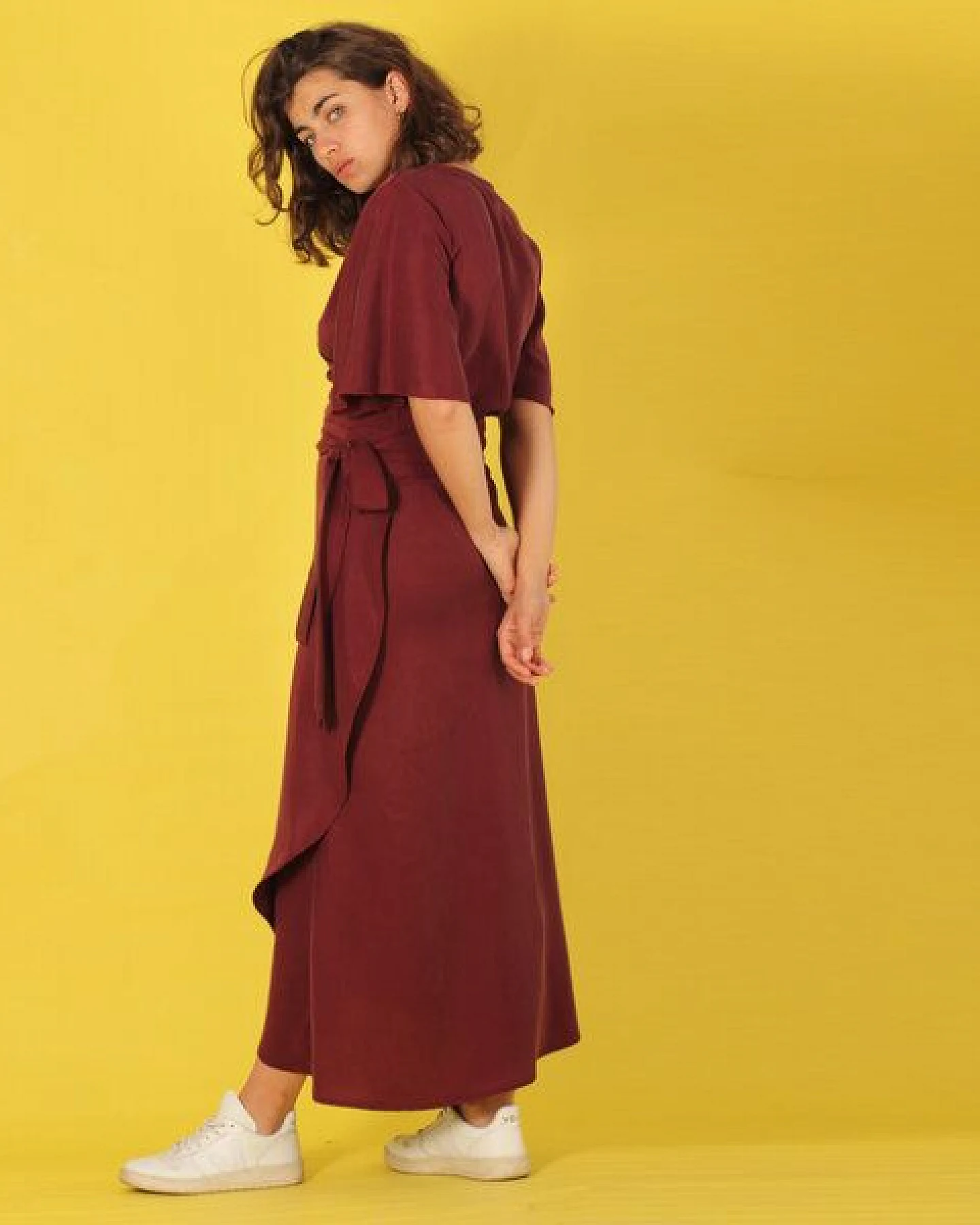 ManduTrap Langes Tencel Wickelkleid "Luma" in violett oder grau-olive – Ansicht 2