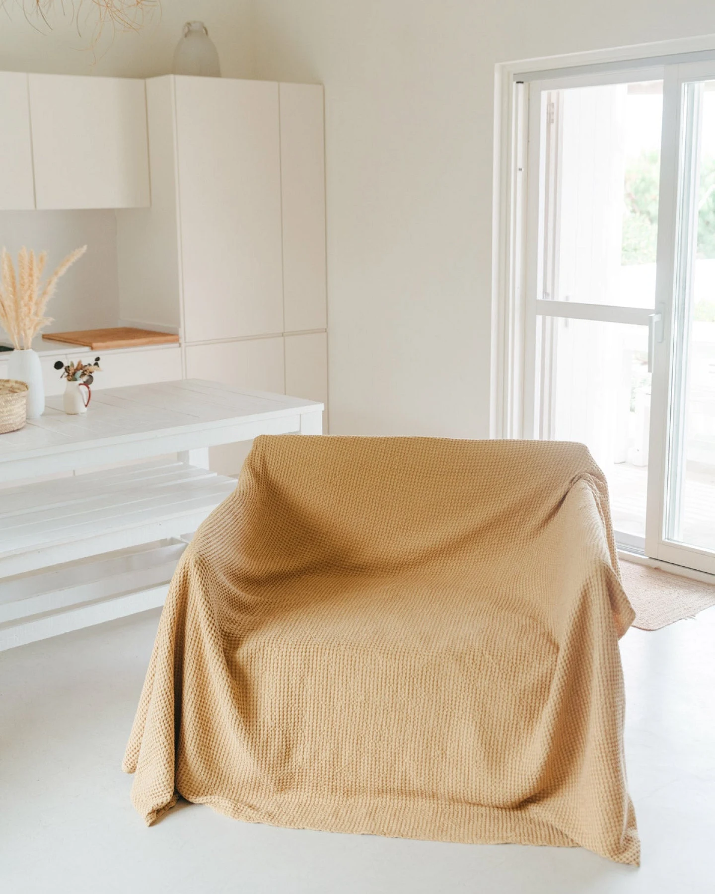AmourLinen unisex vegan Decke Waffel Senf – Ansicht 2