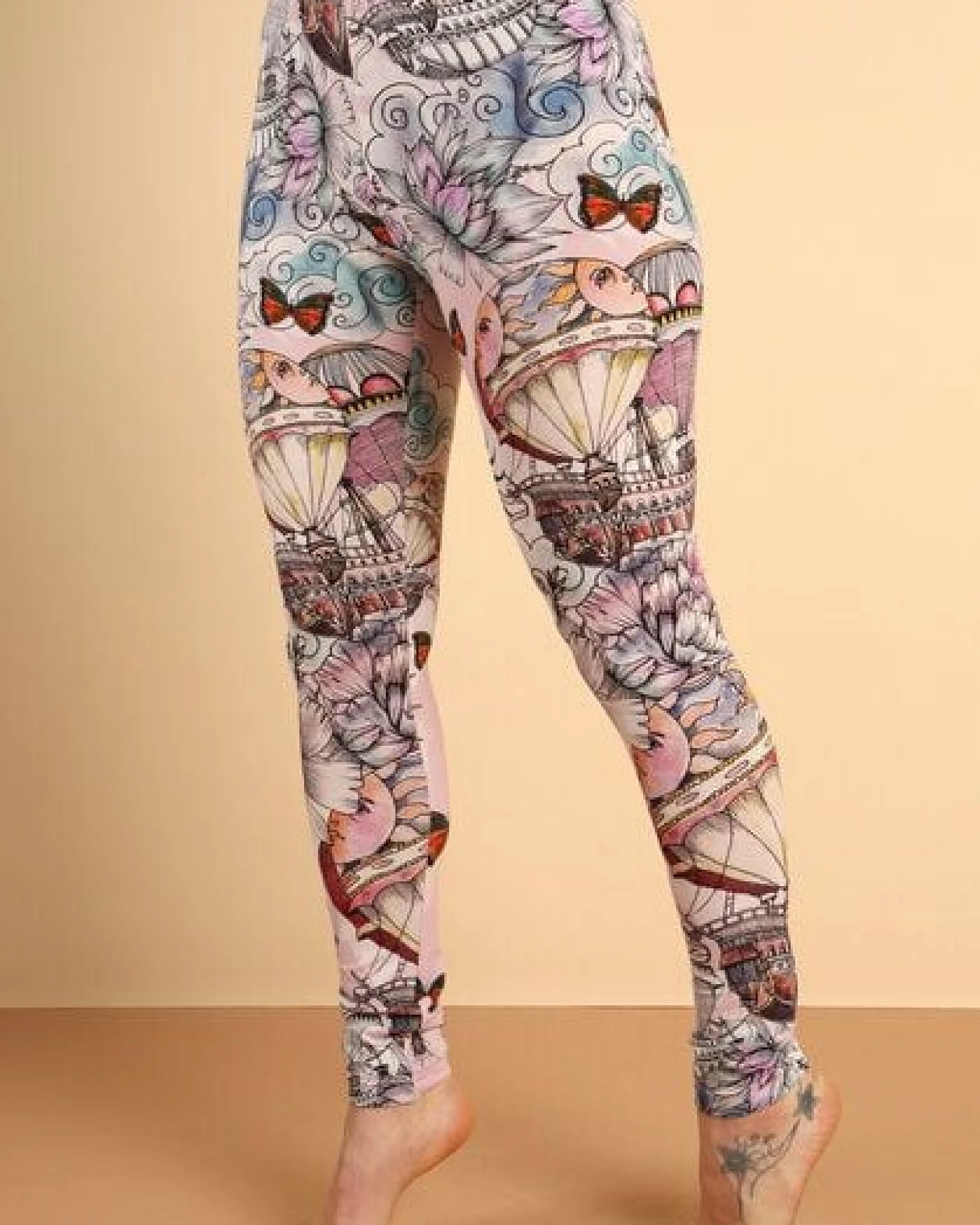 Die rote Zora Leggins Zeppelin – Ansicht 3