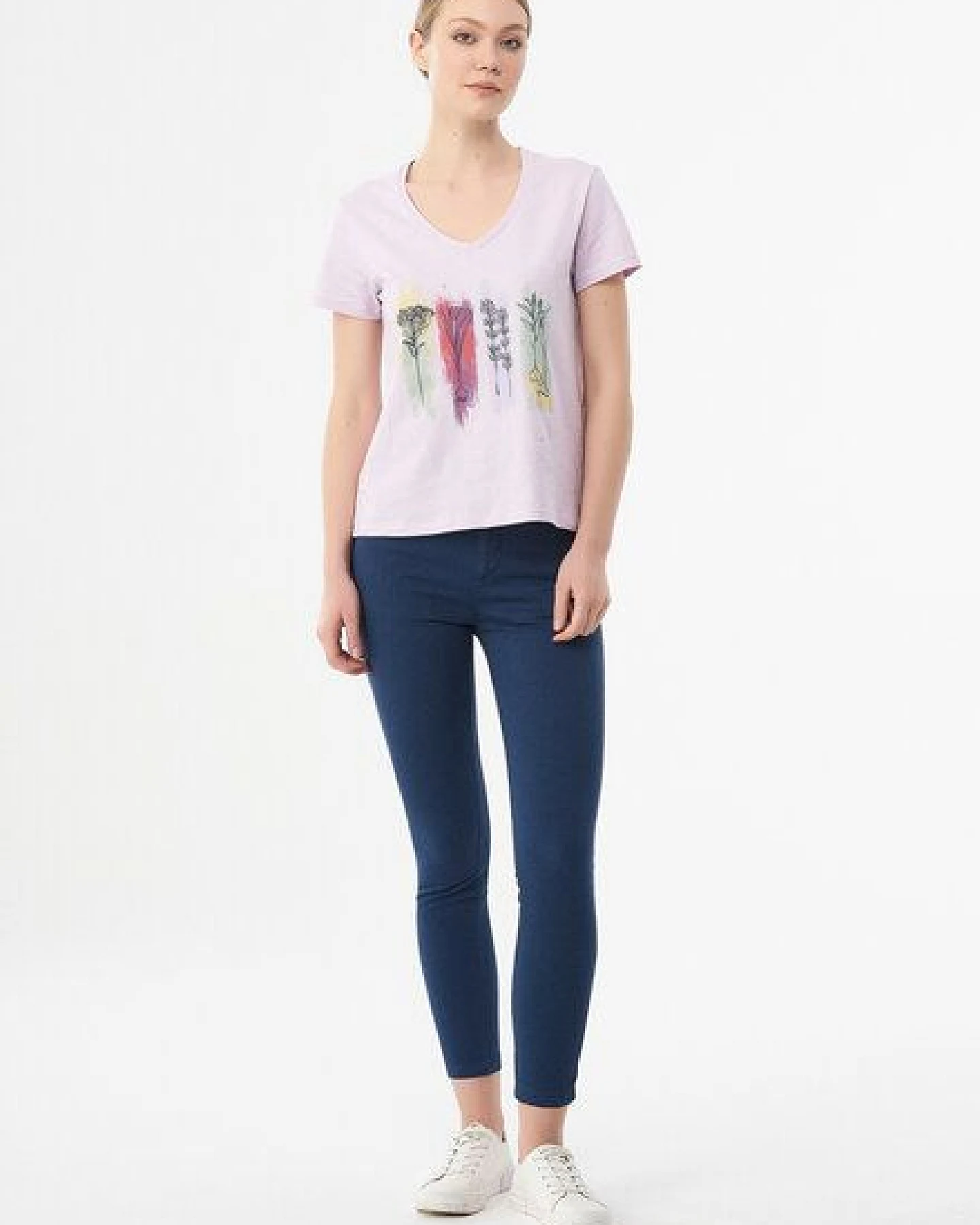 ORGANICATION T-Shirt aus Bio-Baumwolle mit Blumen-Print – Ansicht 2