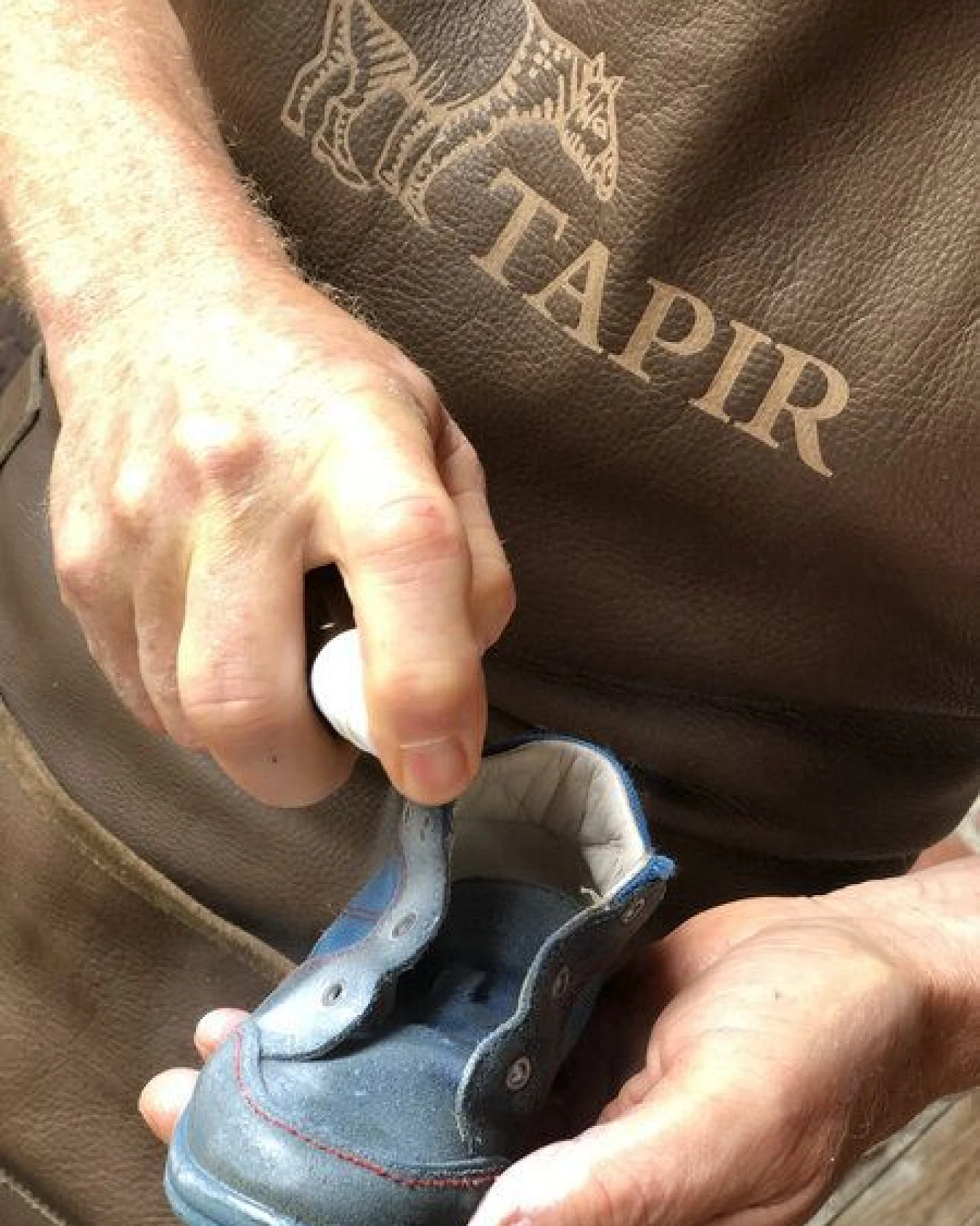 Tapir Schuh- und Lederpflege Lederimprägnierung für Velours-, Nubuk-, und Wildleder – Ansicht 2