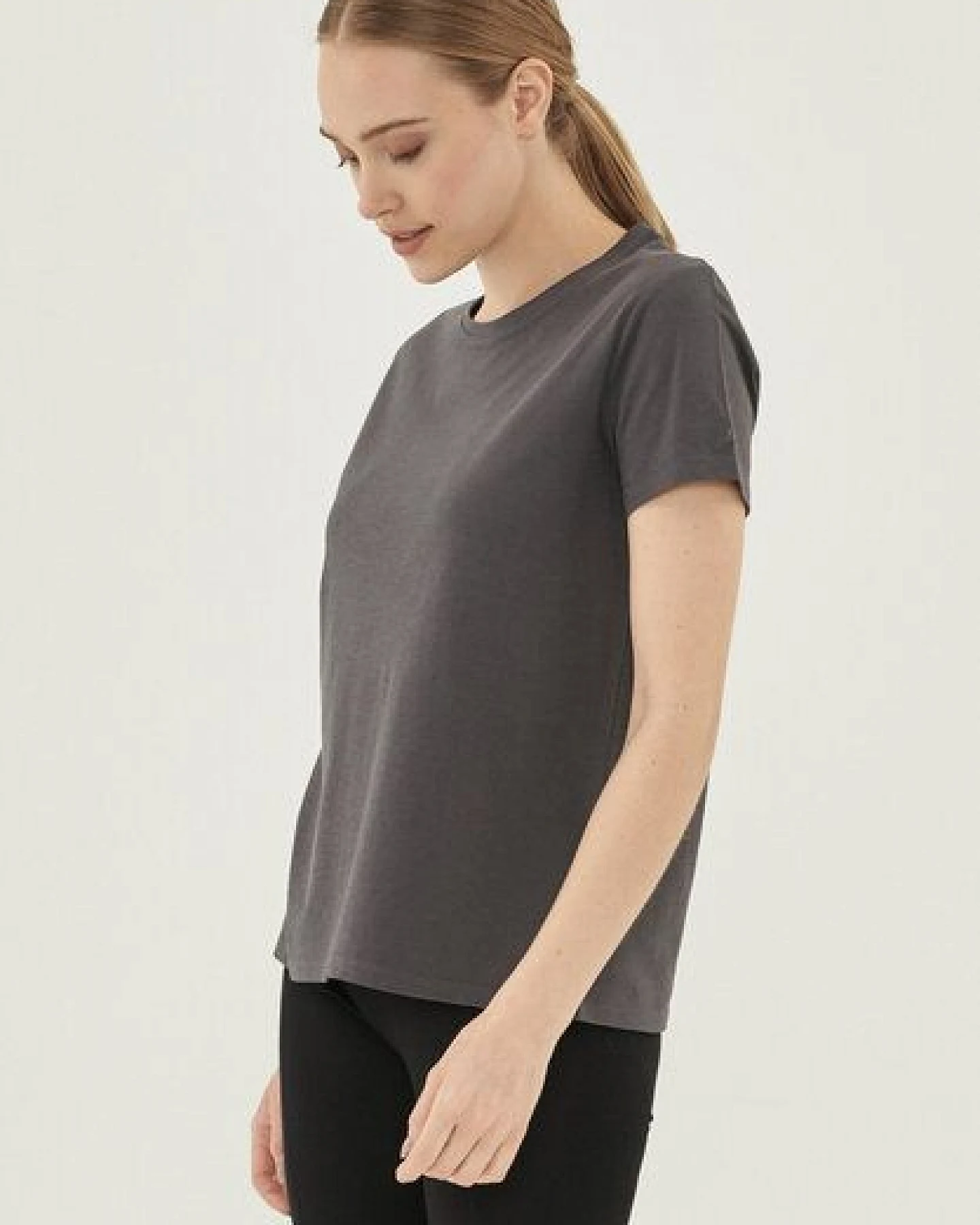 ORGANICATION Damen Basic T-Shirt aus Bio-Baumwolle – Ansicht 3