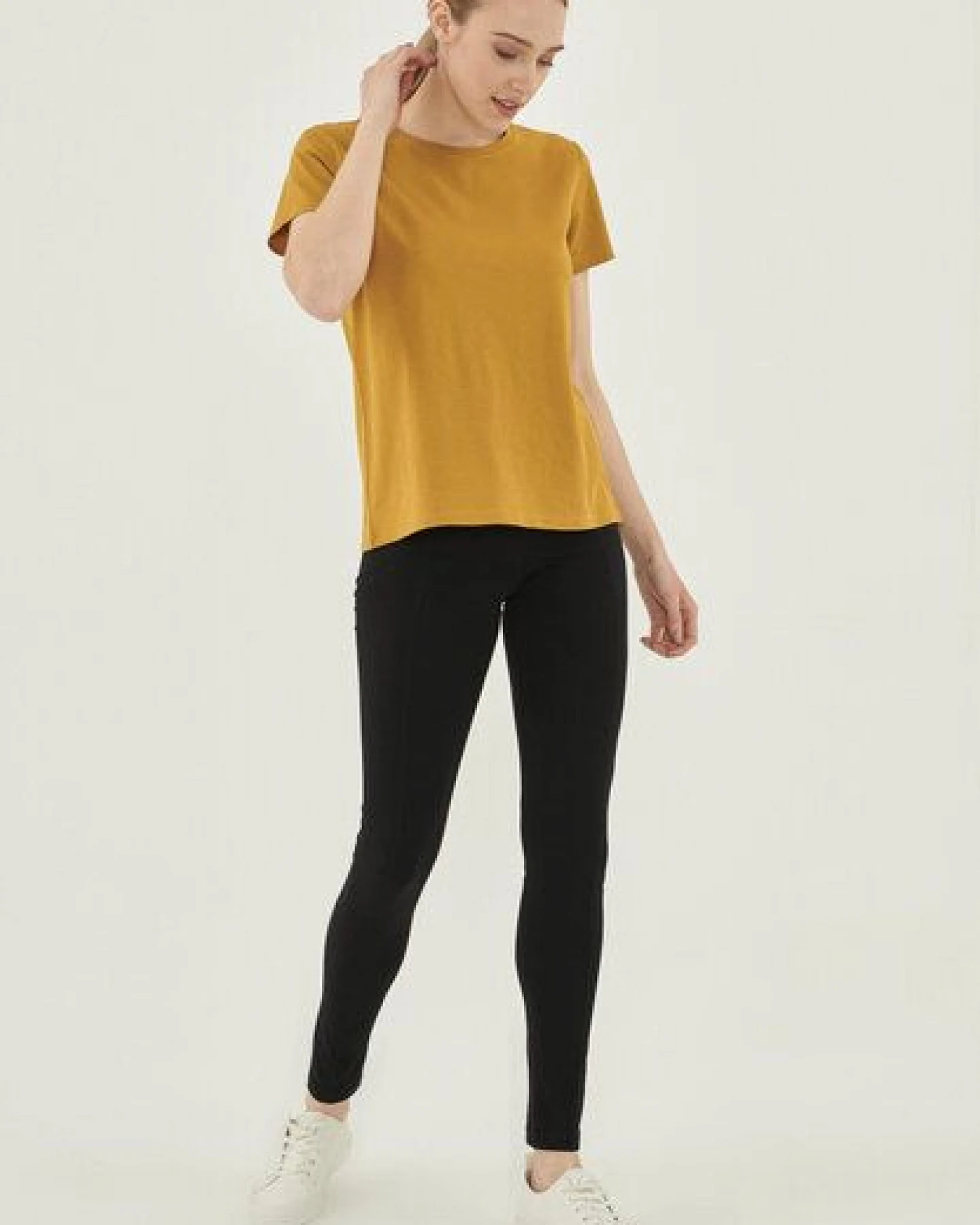 ORGANICATION Damen Basic T-Shirt aus Bio-Baumwolle – Ansicht 2