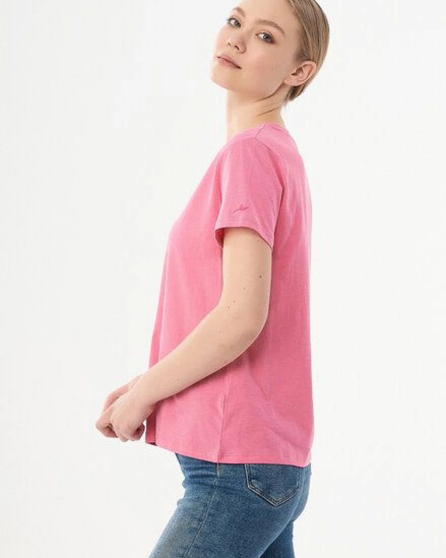 ORGANICATION Damen Basic T-Shirt aus Bio-Baumwolle mit V-Ausschnitt – Ansicht 3