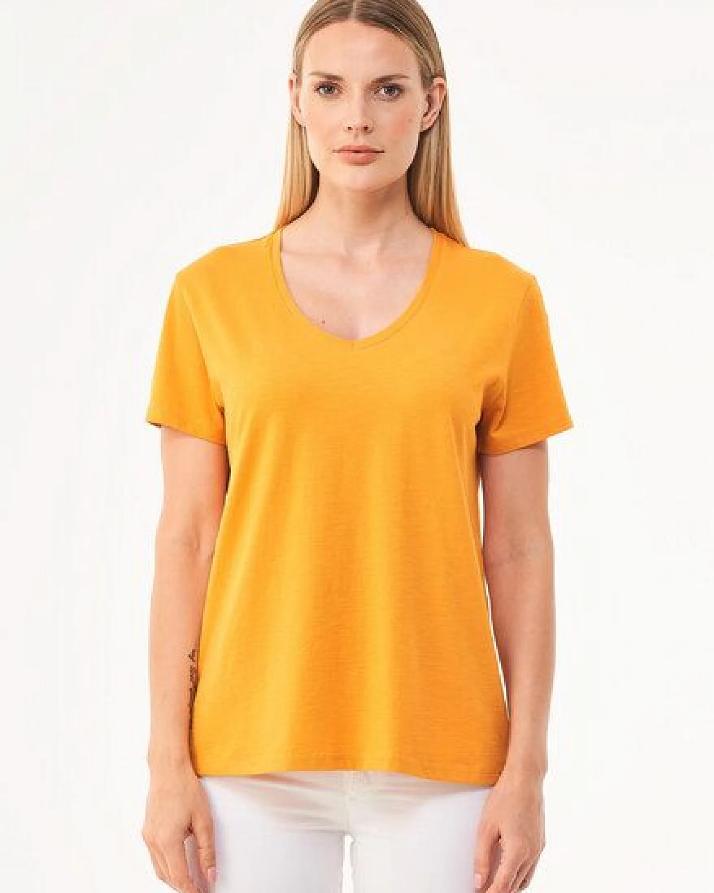 ORGANICATION Damen Basic T-Shirt aus Bio-Baumwolle mit V-Ausschnitt – Ansicht 2