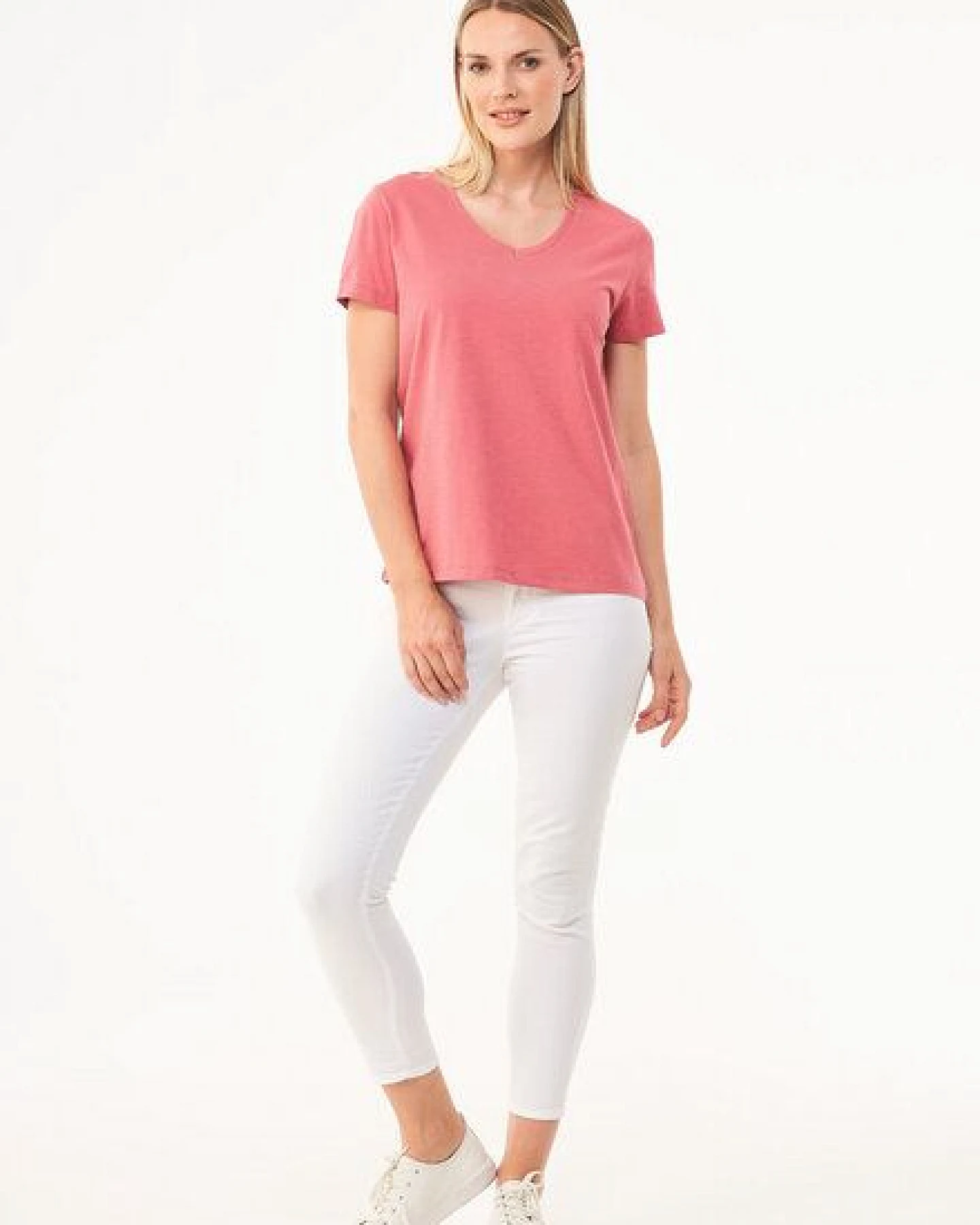 ORGANICATION Damen Basic T-Shirt aus Bio-Baumwolle mit V-Ausschnitt – Ansicht 2