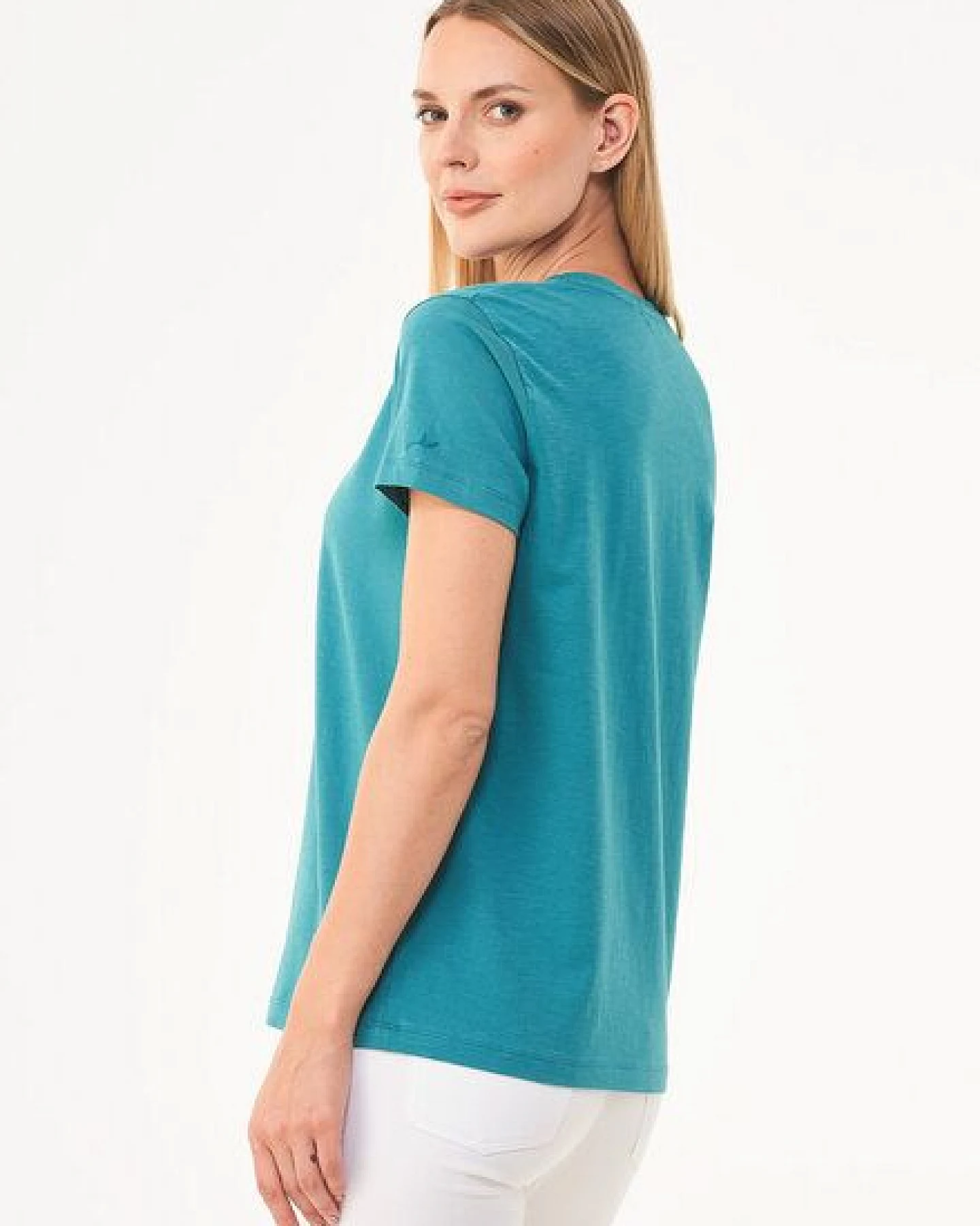 ORGANICATION Damen Basic T-Shirt aus Bio-Baumwolle mit V-Ausschnitt – Ansicht 4