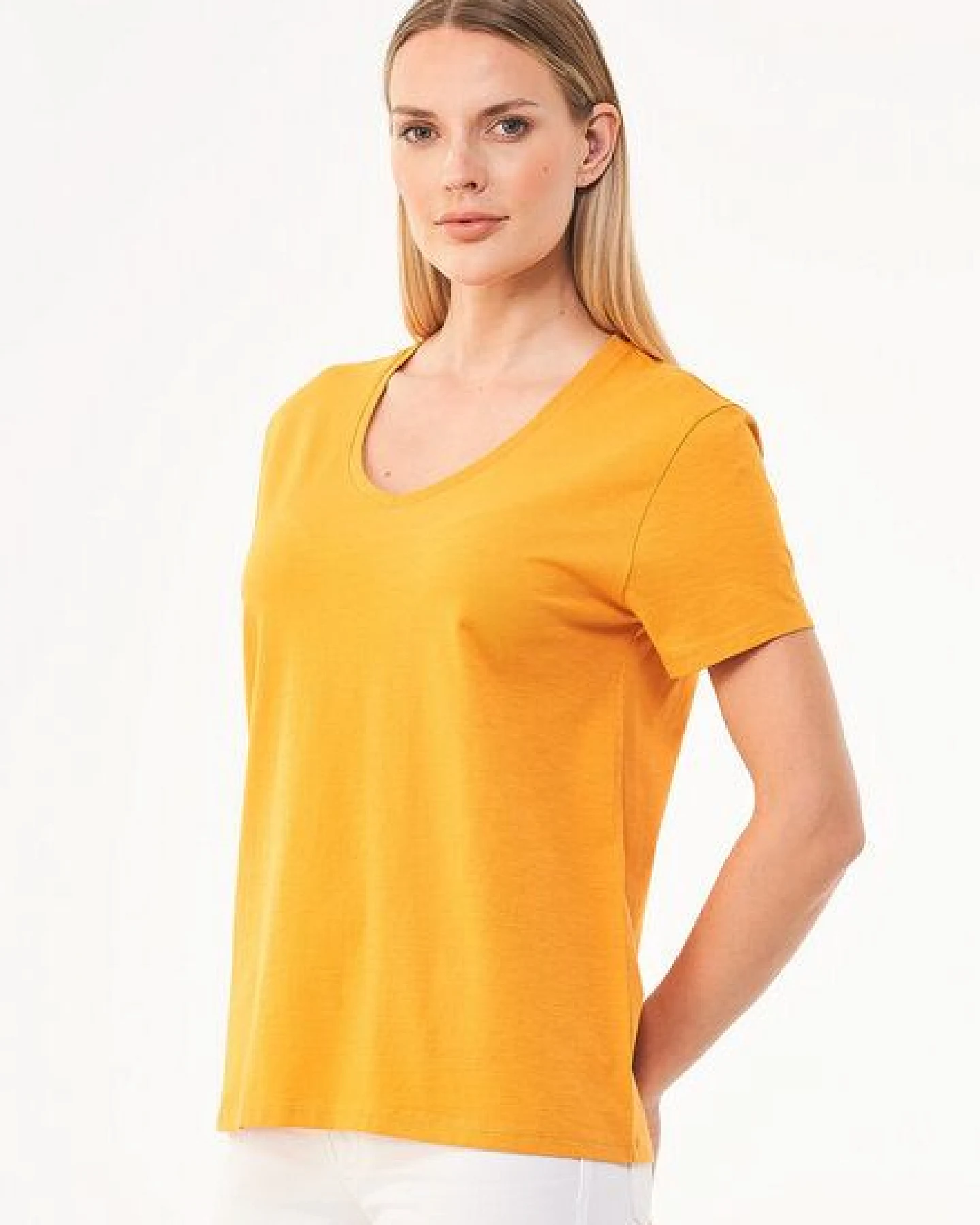 ORGANICATION Damen Basic T-Shirt aus Bio-Baumwolle mit V-Ausschnitt – Ansicht 2