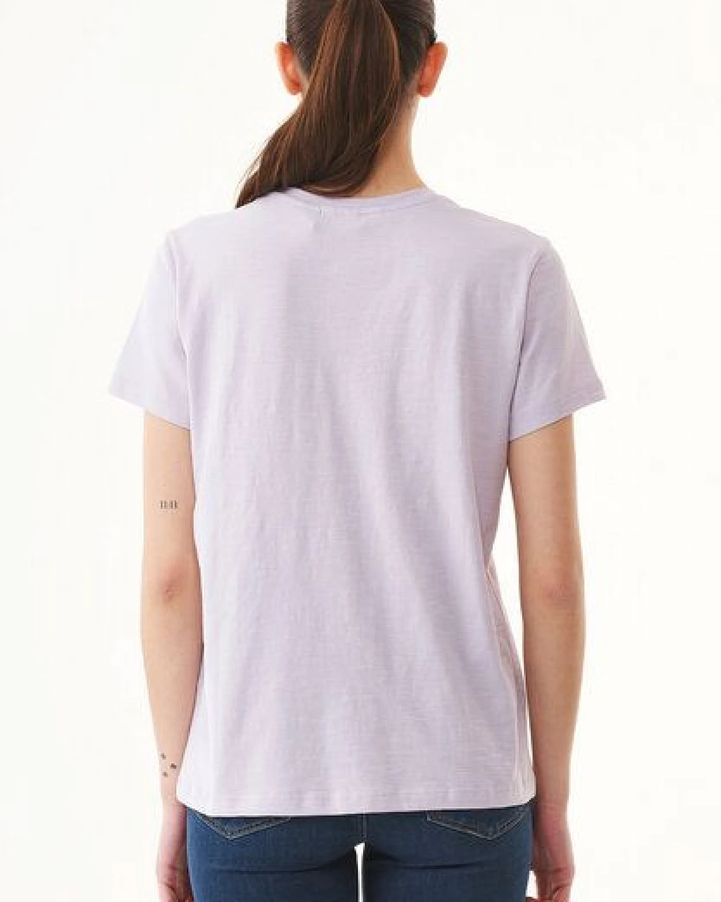 ORGANICATION Damen Basic T-Shirt aus Bio-Baumwolle mit V-Ausschnitt – Ansicht 4