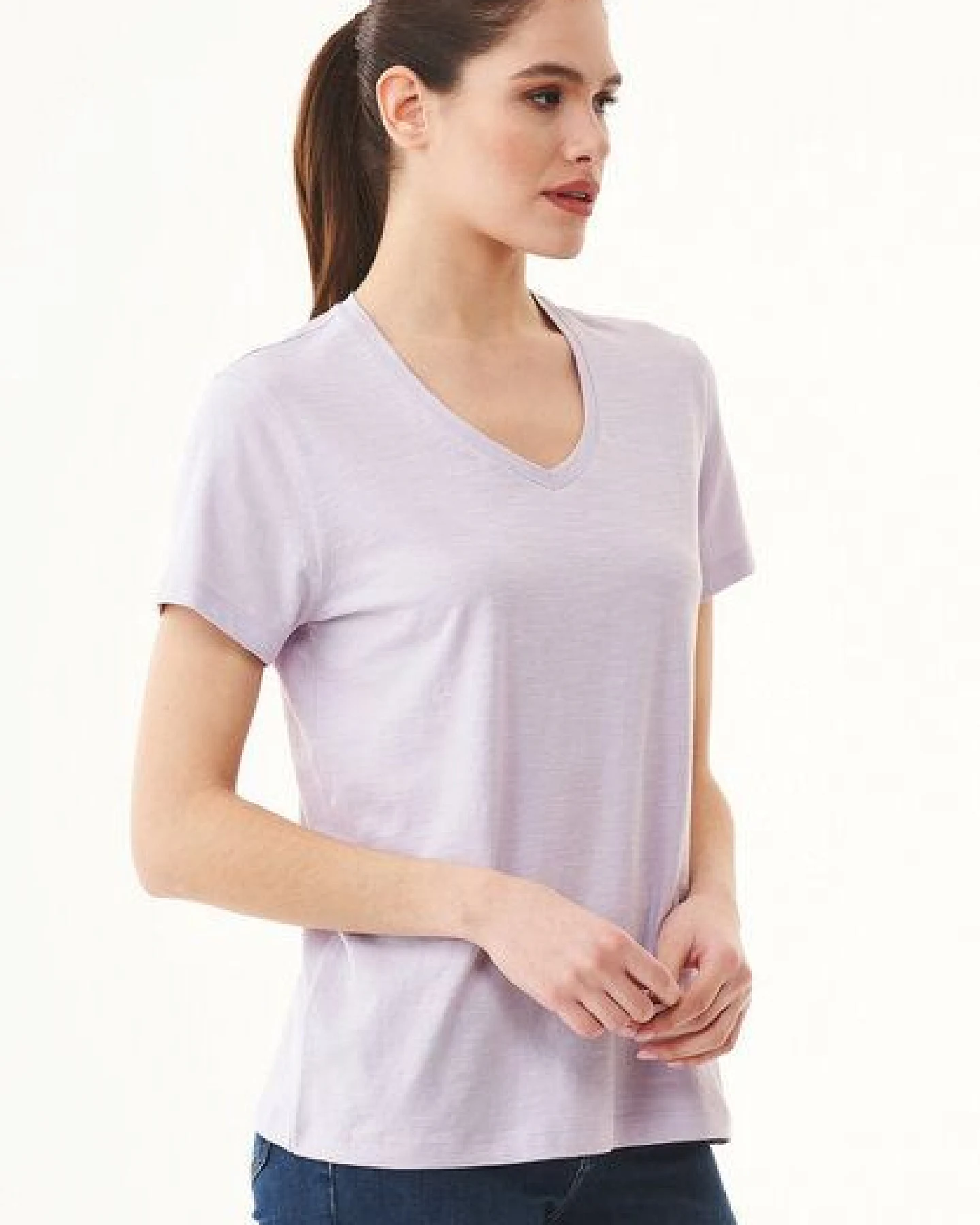 ORGANICATION Damen Basic T-Shirt aus Bio-Baumwolle mit V-Ausschnitt – Ansicht 3