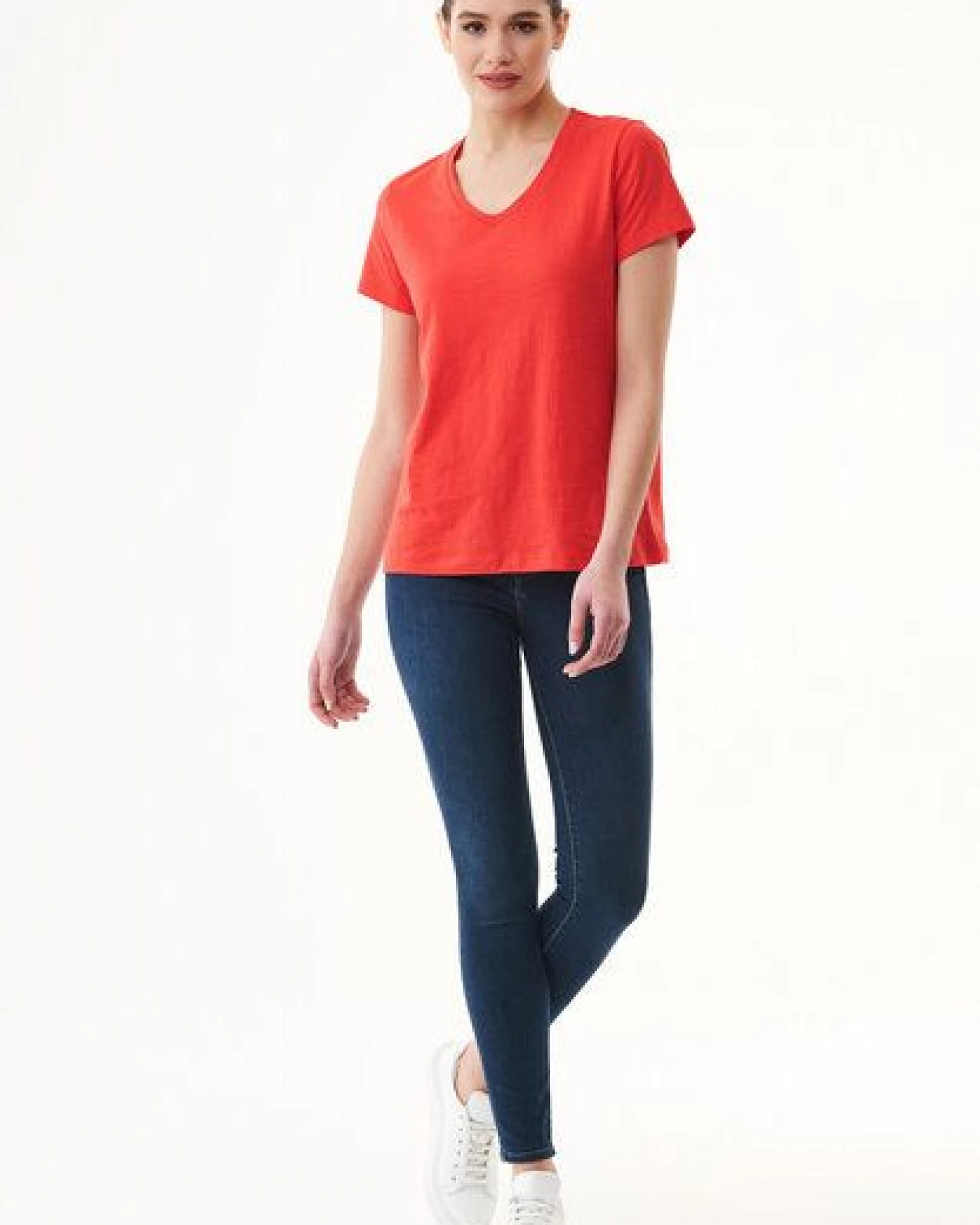 ORGANICATION Damen Basic T-Shirt aus Bio-Baumwolle mit V-Ausschnitt – Ansicht 2