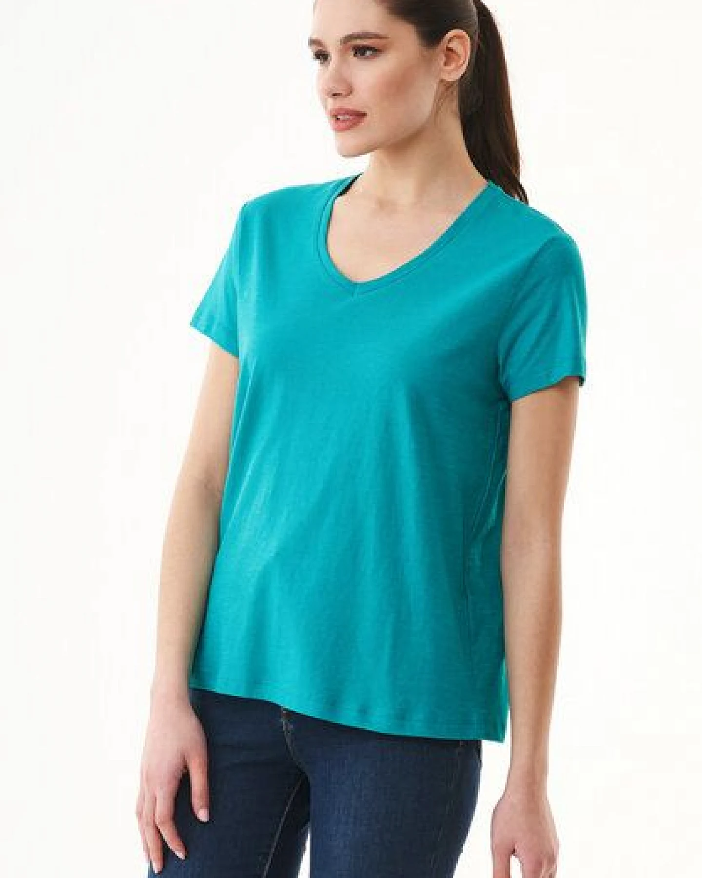 ORGANICATION Damen Basic T-Shirt aus Bio-Baumwolle mit V-Ausschnitt – Ansicht 3