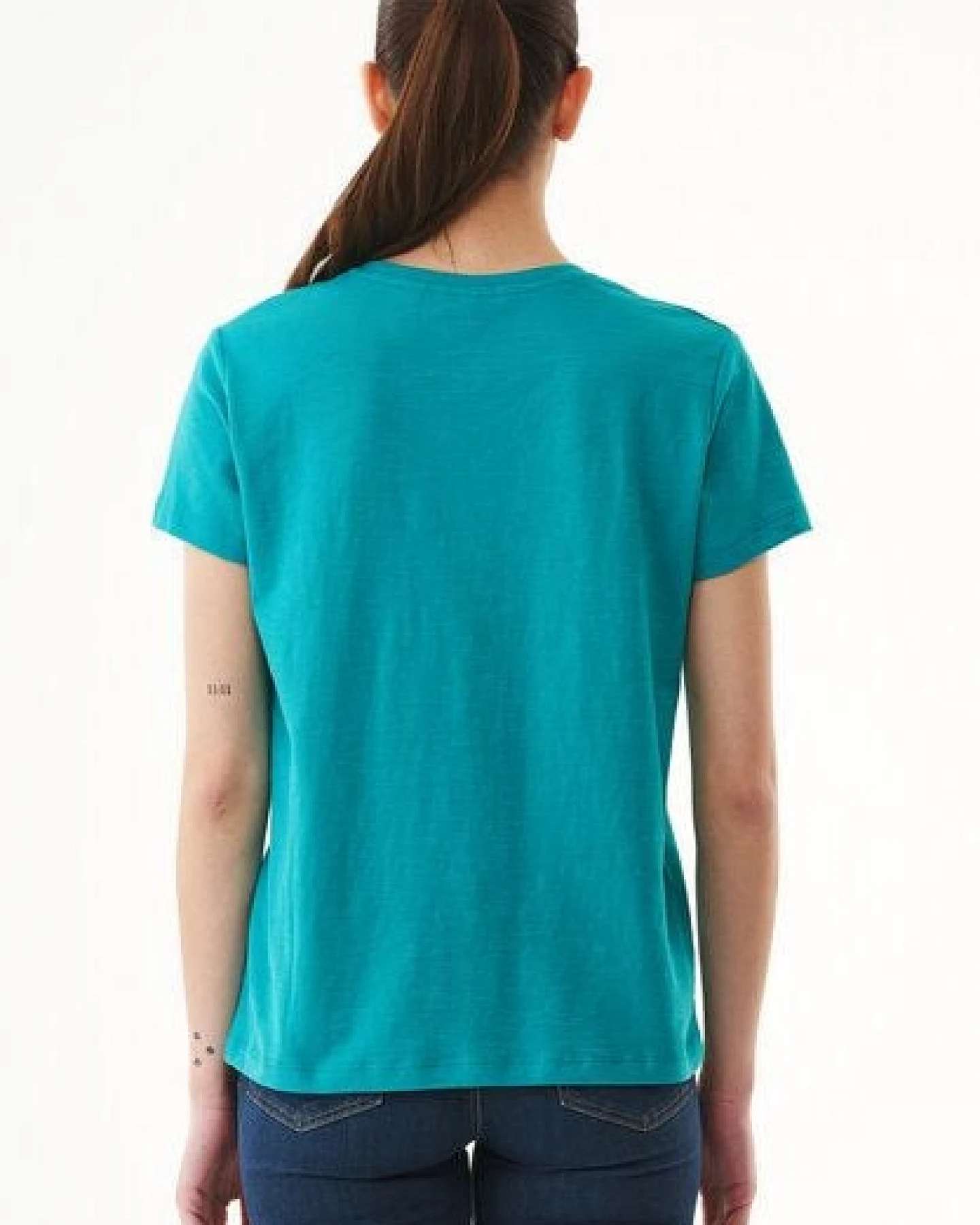 ORGANICATION Damen Basic T-Shirt aus Bio-Baumwolle mit V-Ausschnitt – Ansicht 4