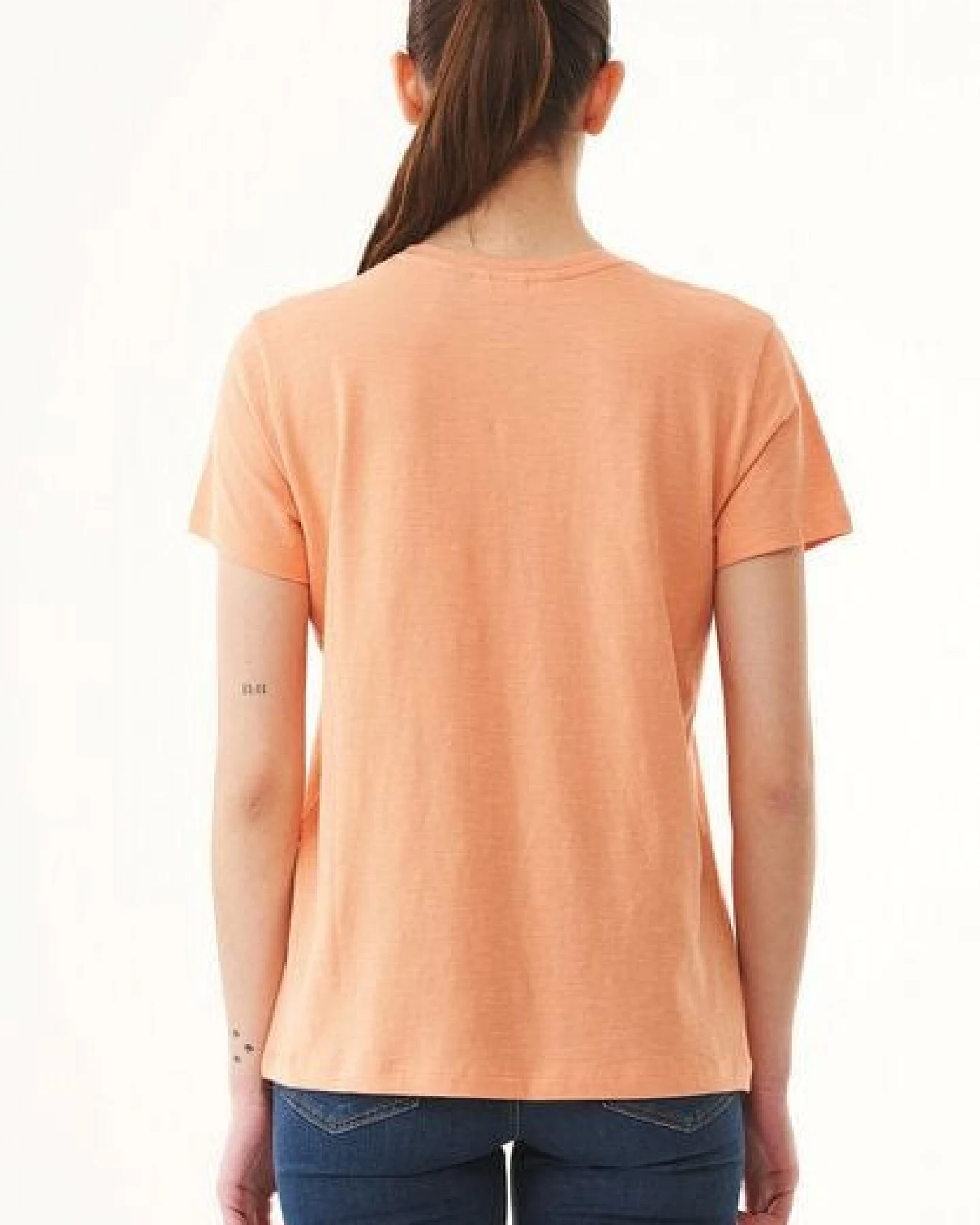 ORGANICATION Damen Basic T-Shirt aus Bio-Baumwolle mit V-Ausschnitt – Ansicht 4
