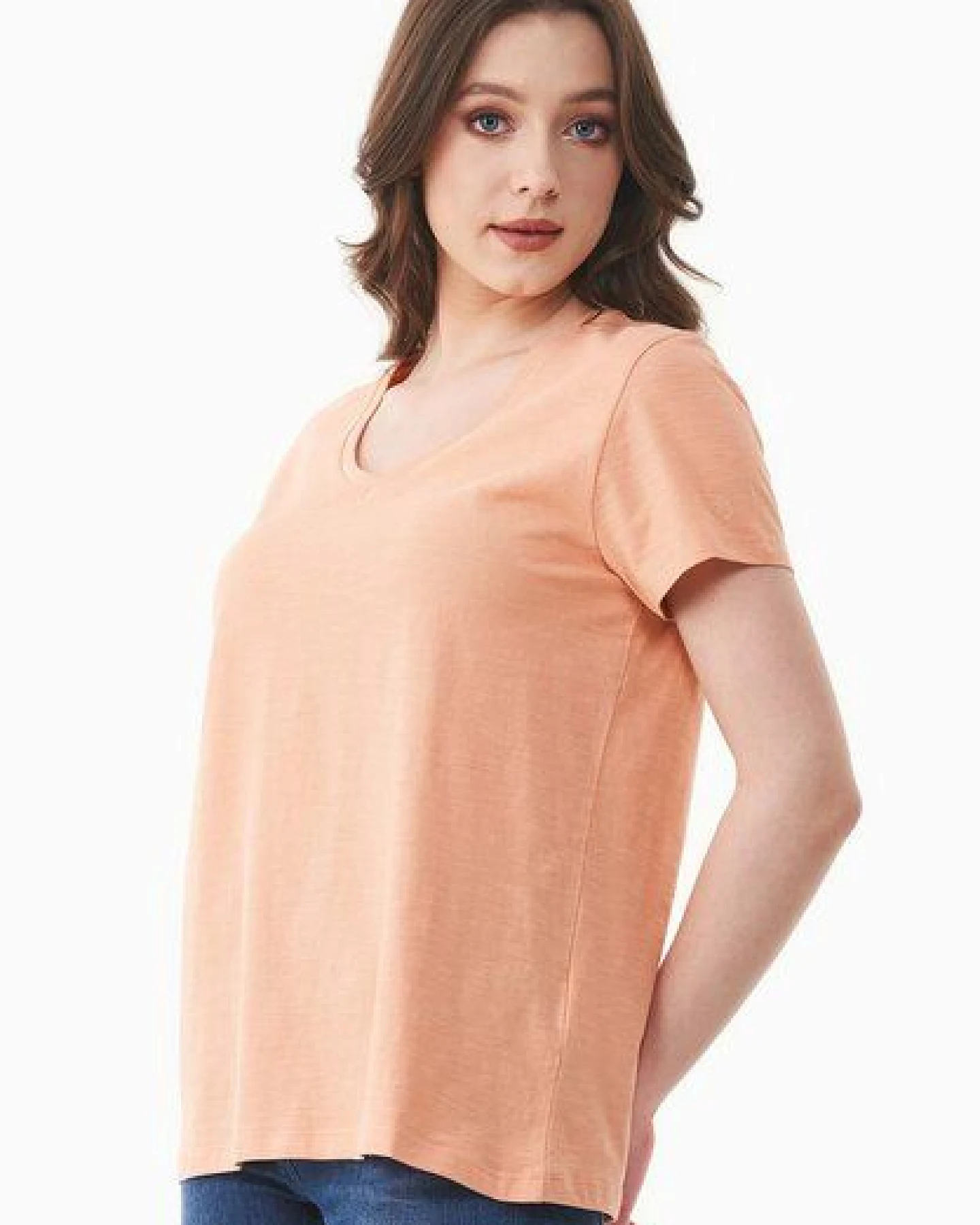 ORGANICATION Damen Basic T-Shirt aus Bio-Baumwolle mit V-Ausschnitt – Ansicht 4