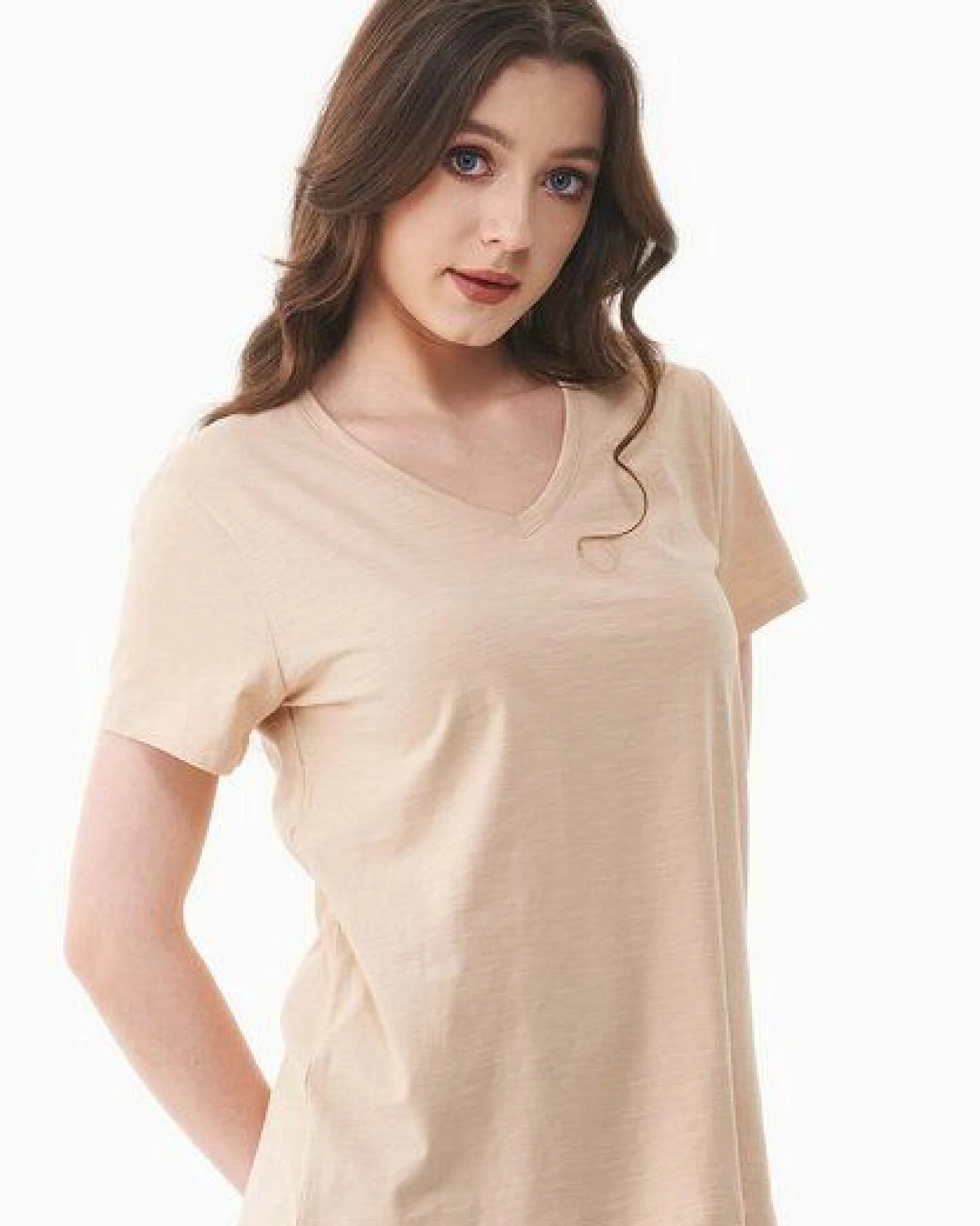 ORGANICATION Damen Basic T-Shirt aus Bio-Baumwolle mit V-Ausschnitt – Ansicht 3