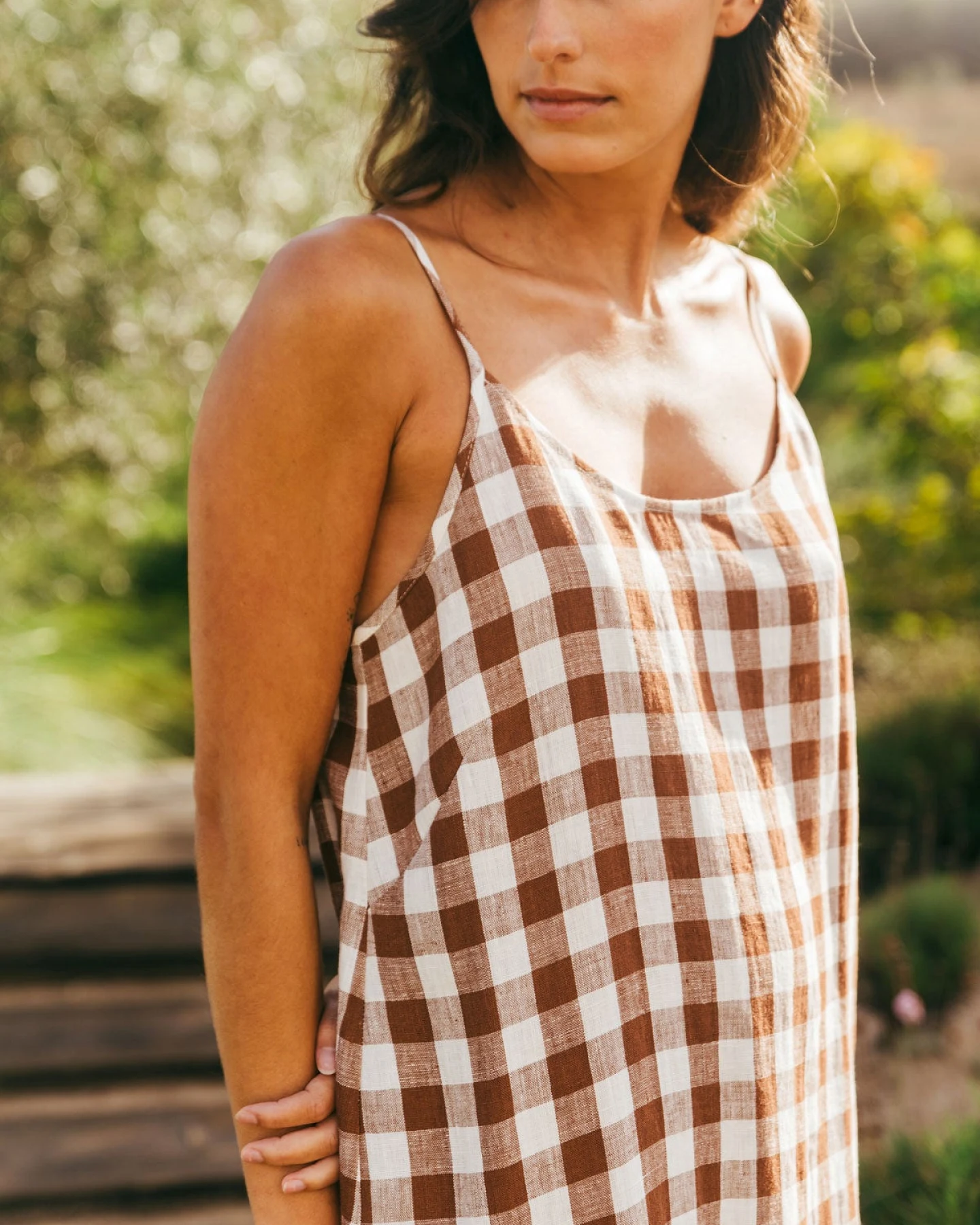AmourLinen Damen vegan Nachthemd Dreamy Mocha Gingham – Ansicht 2