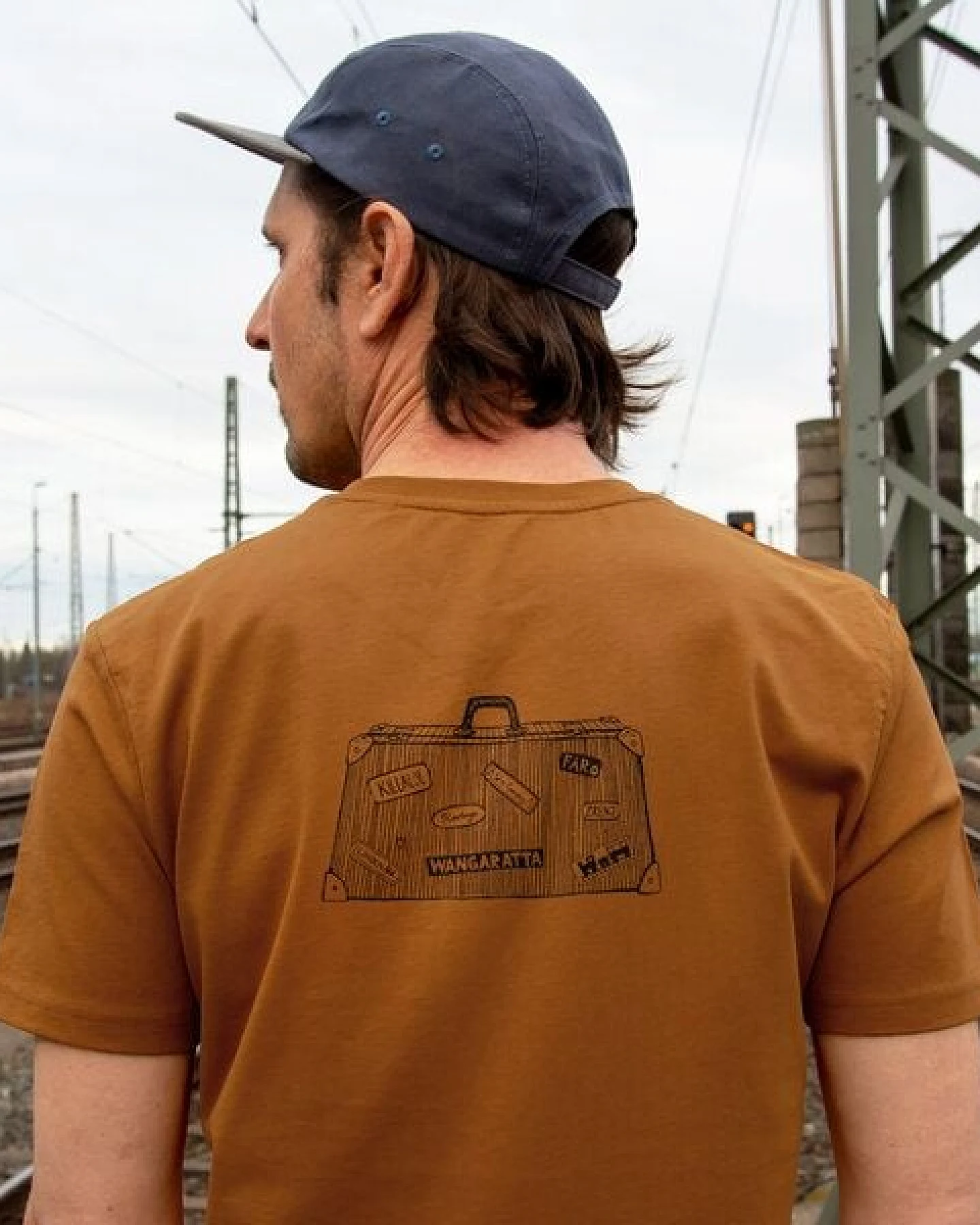 Cmig Reisekoffer T-Shirt für Herren in roasted orange – Ansicht 4