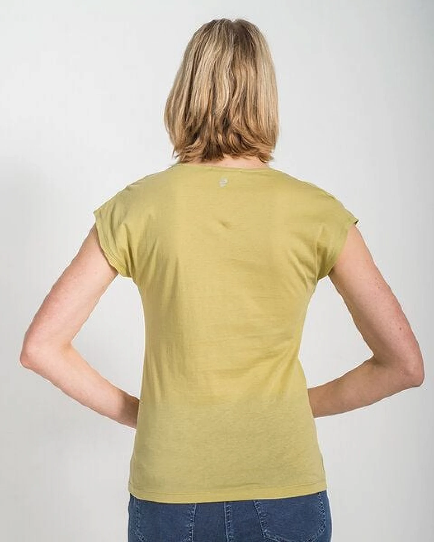 Alma & Lovis Shirt mit Wasserfall-Ausschnitt, aus Bio-Baumwolle – Ansicht 4