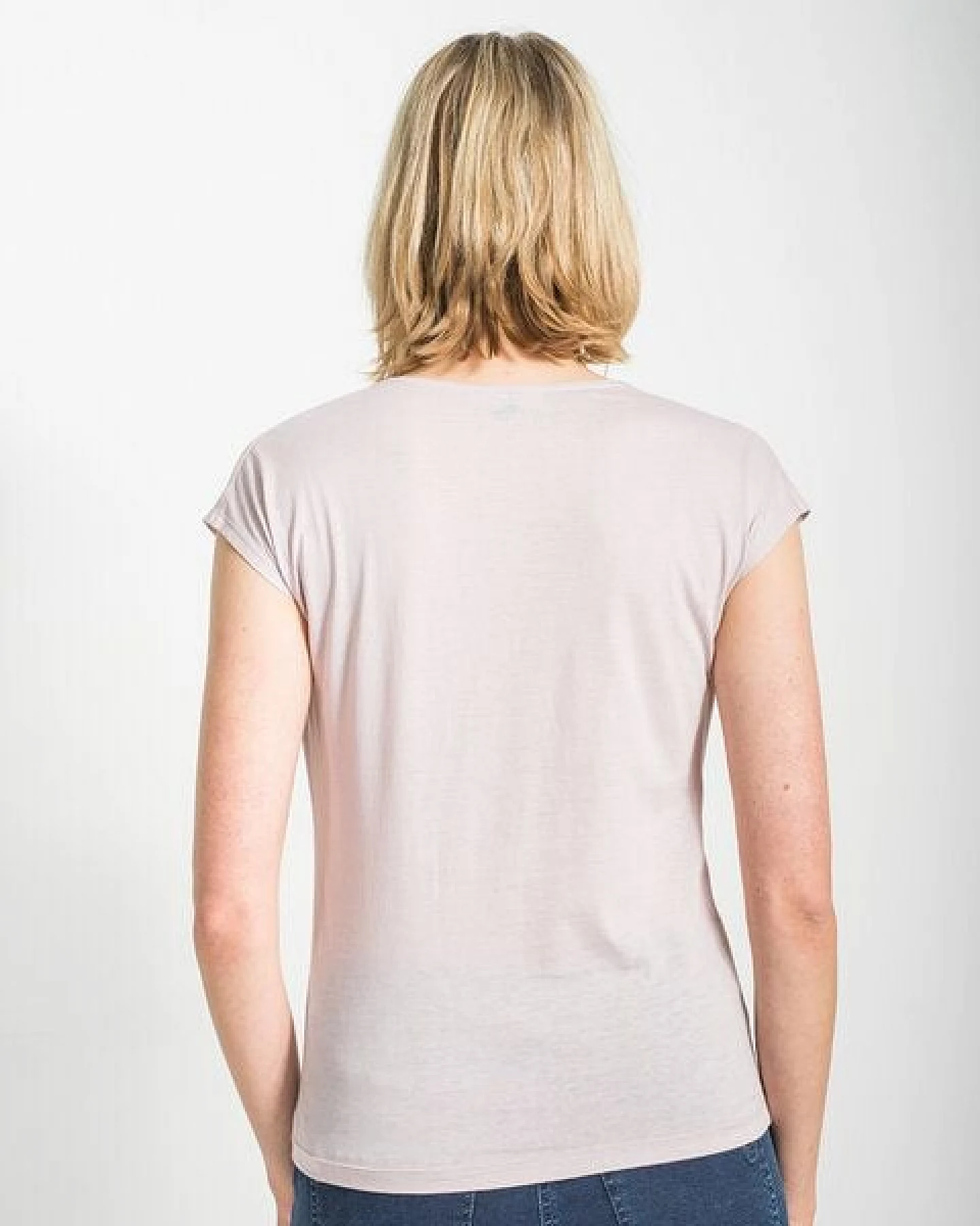 Alma & Lovis Shirt mit Wasserfall-Ausschnitt, aus Bio-Baumwolle – Ansicht 4