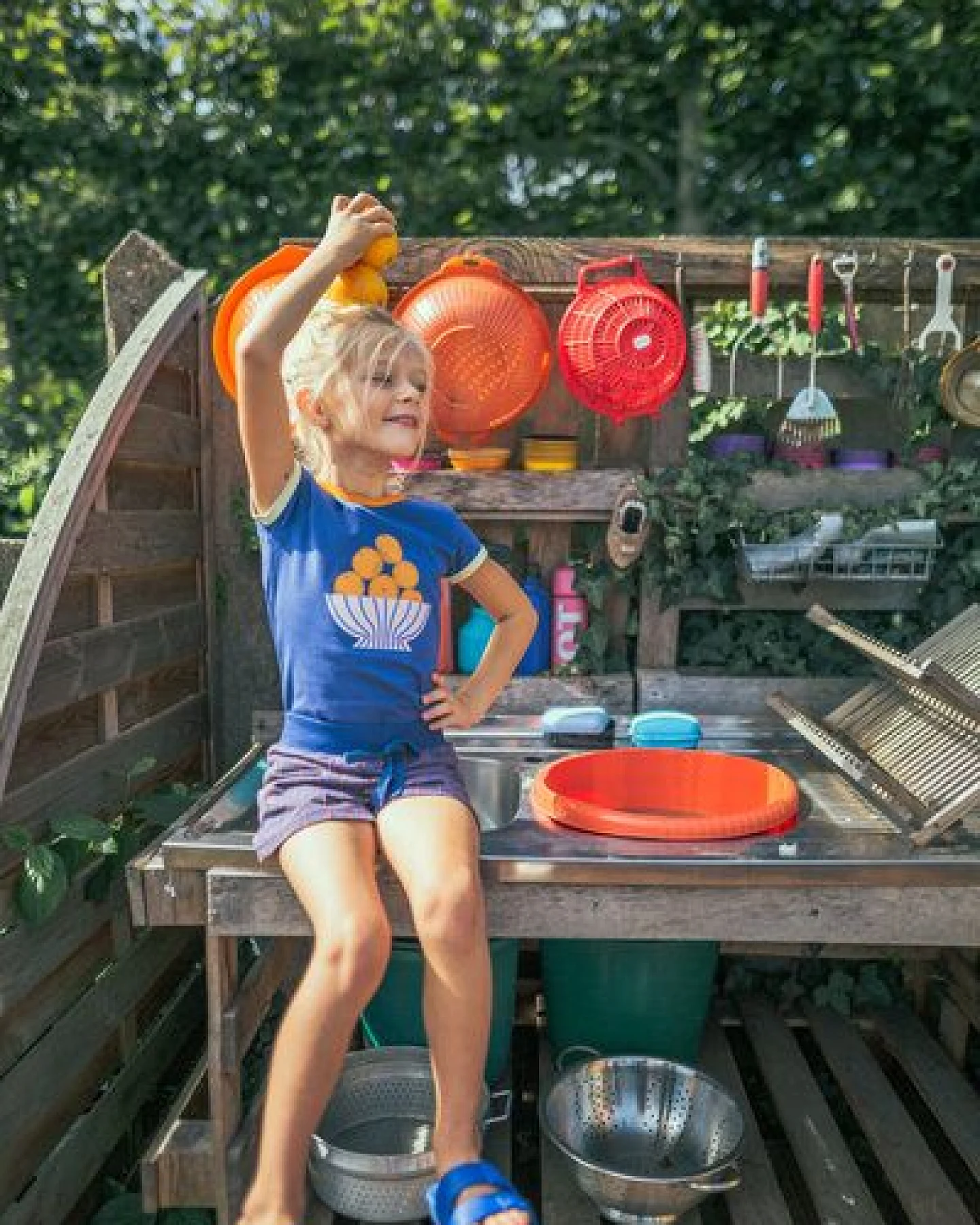 Baba Kidswear T-Shirt mit Obstschale als Motiv – Ansicht 2