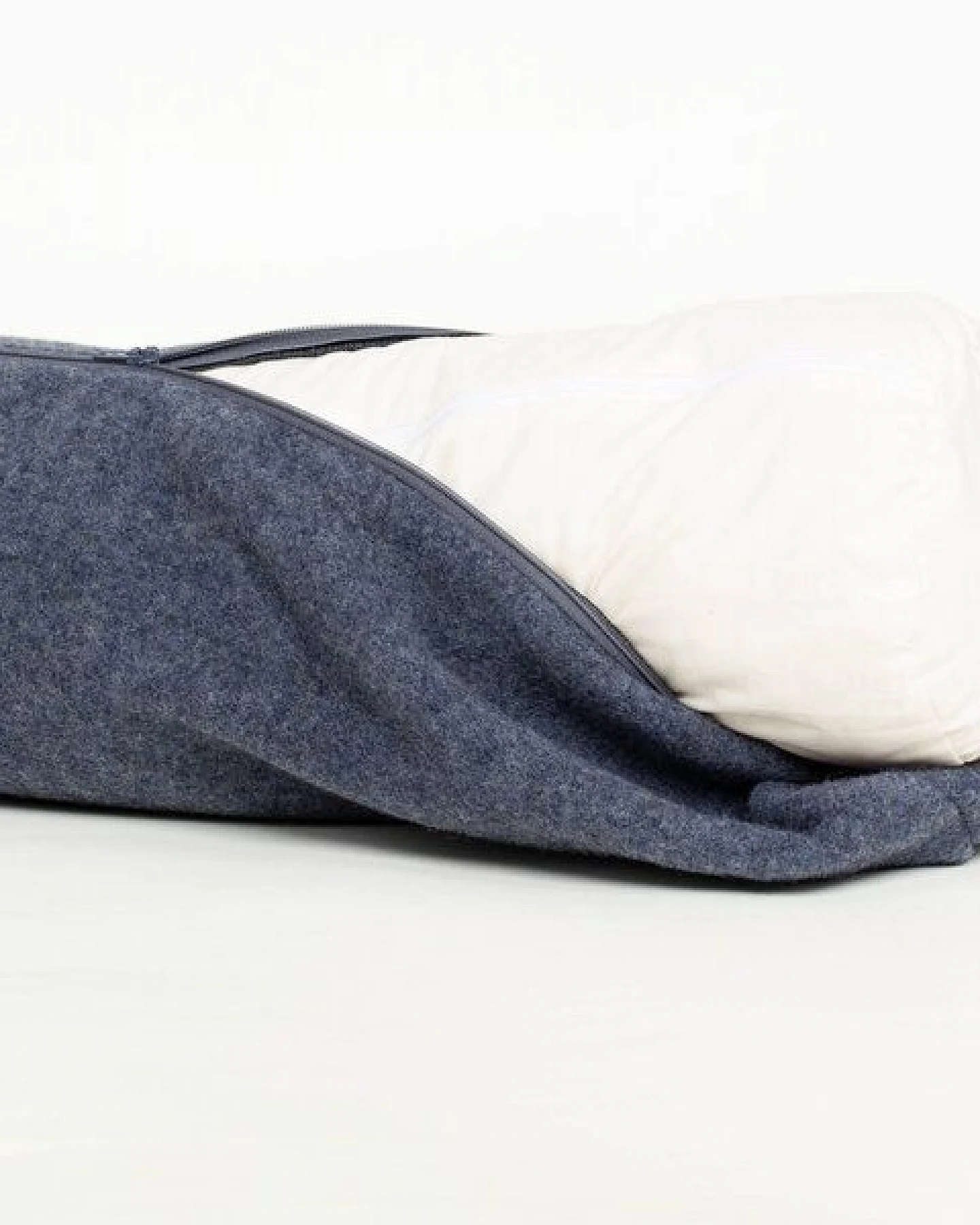 nahtur-design Nackenrolle aus Flauschloden mit Naturfüllung – Ansicht 3