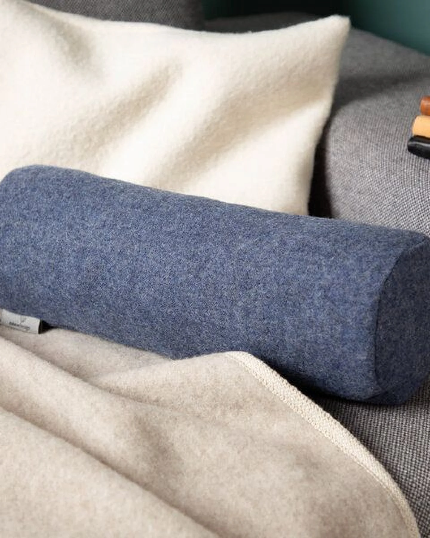 nahtur-design Nackenrolle aus Flauschloden – Ansicht 3