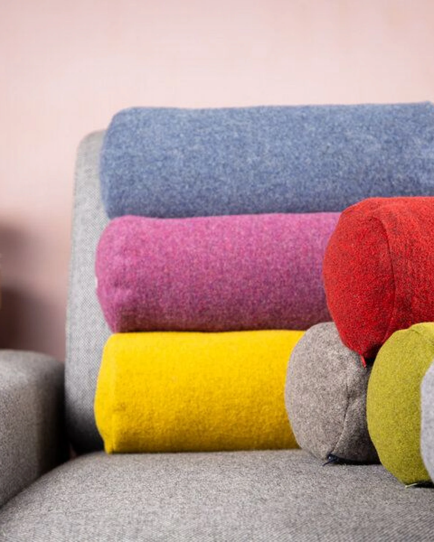nahtur-design Nackenrolle aus Flauschloden mit Naturfüllung – Ansicht 2