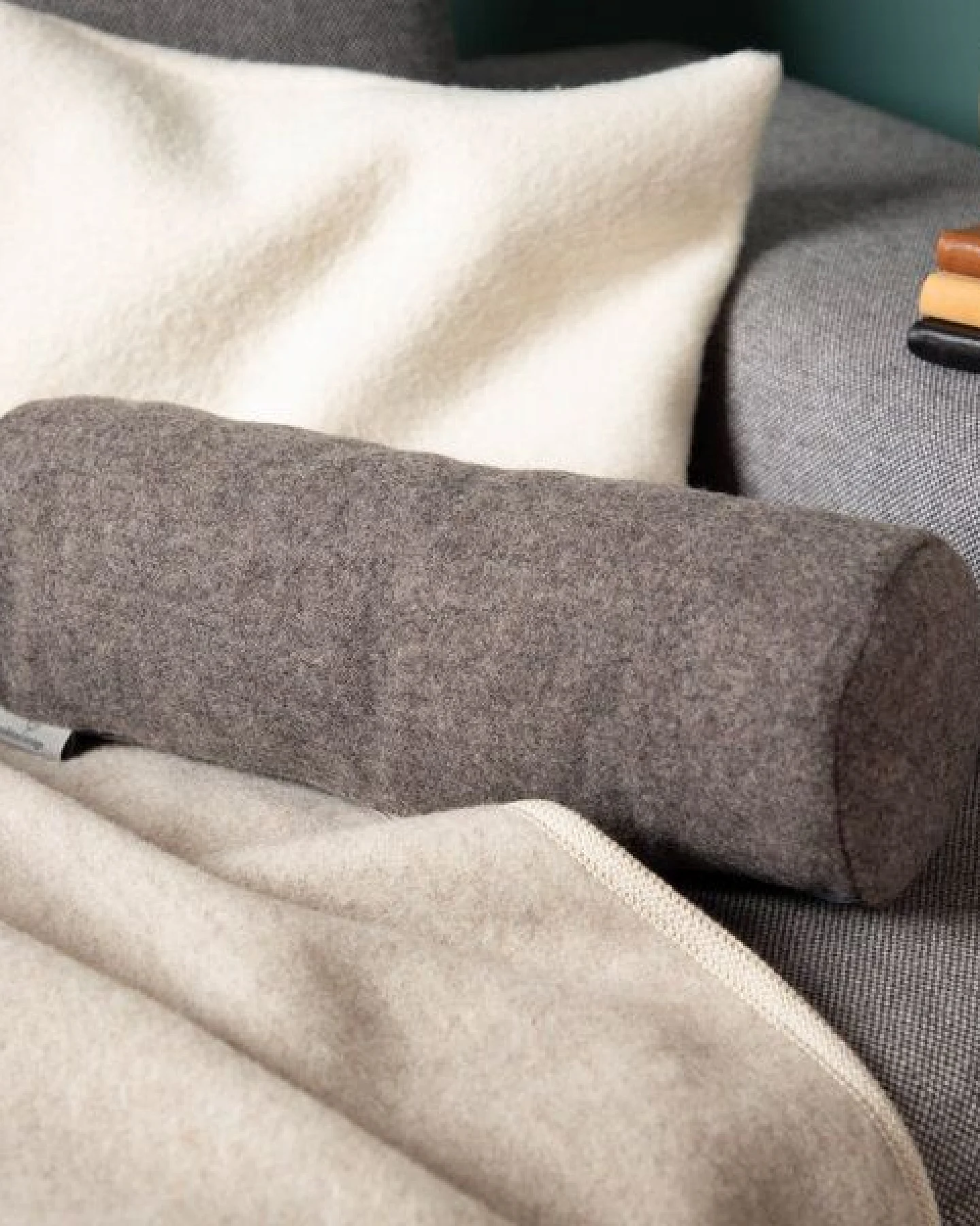 nahtur-design Nackenrolle aus Flauschloden – Ansicht 3
