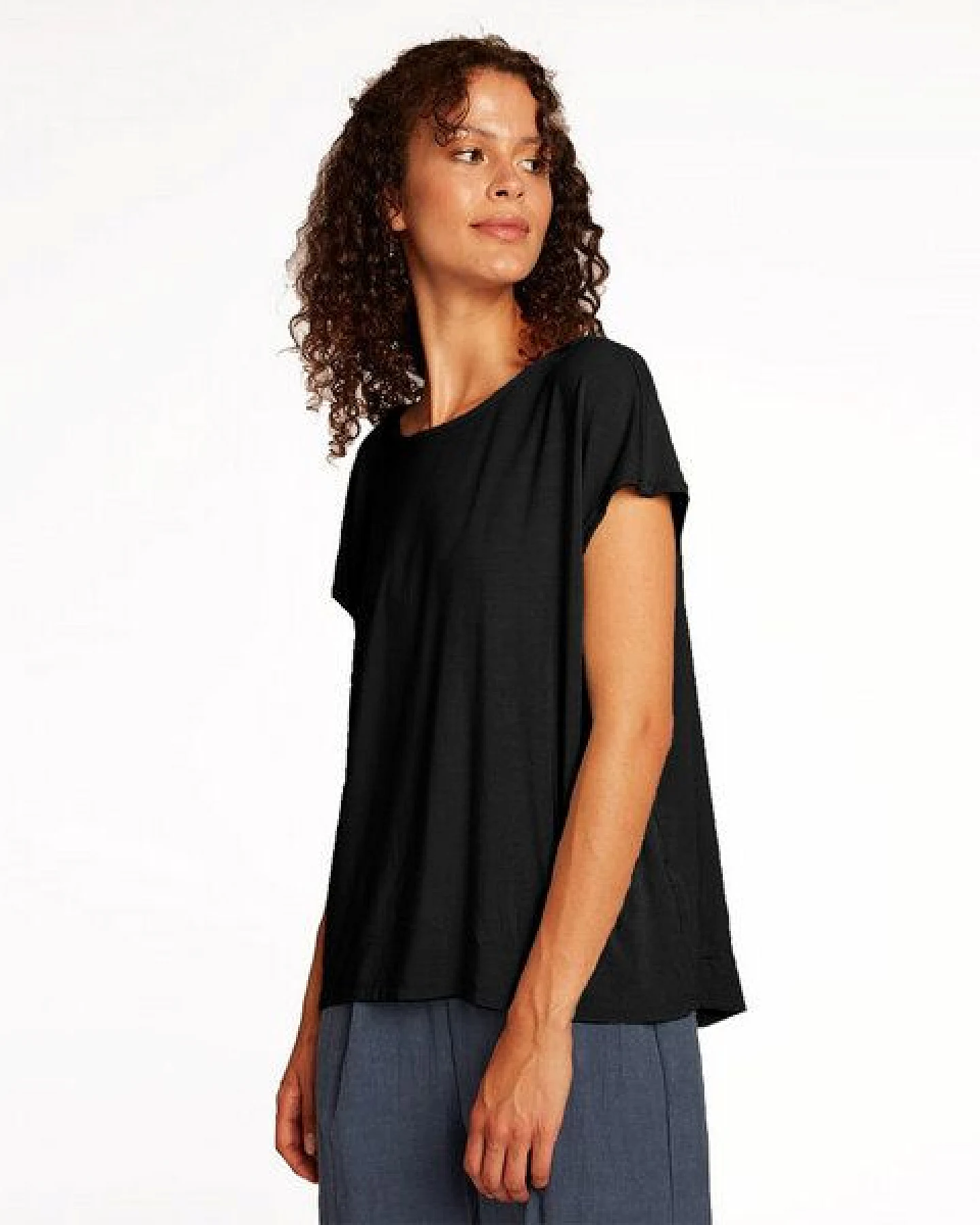 WiDDA berlin Rückenfreies Shirt FARI aus TENCEL® Modal Jersey – Ansicht 2