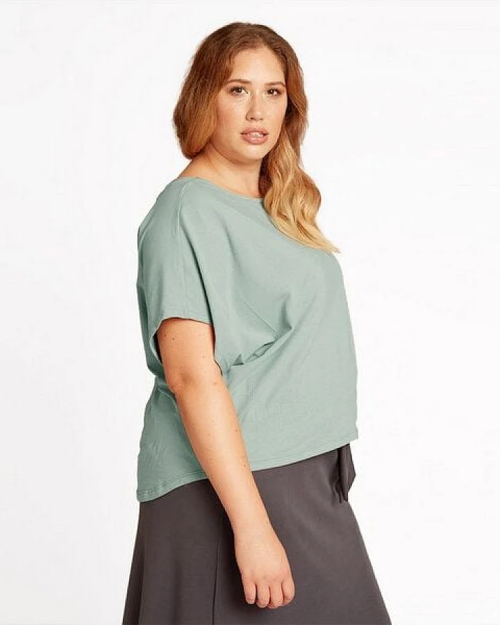 WiDDA berlin Rückenfreies Shirt FARI aus TENCEL® Modal Jersey